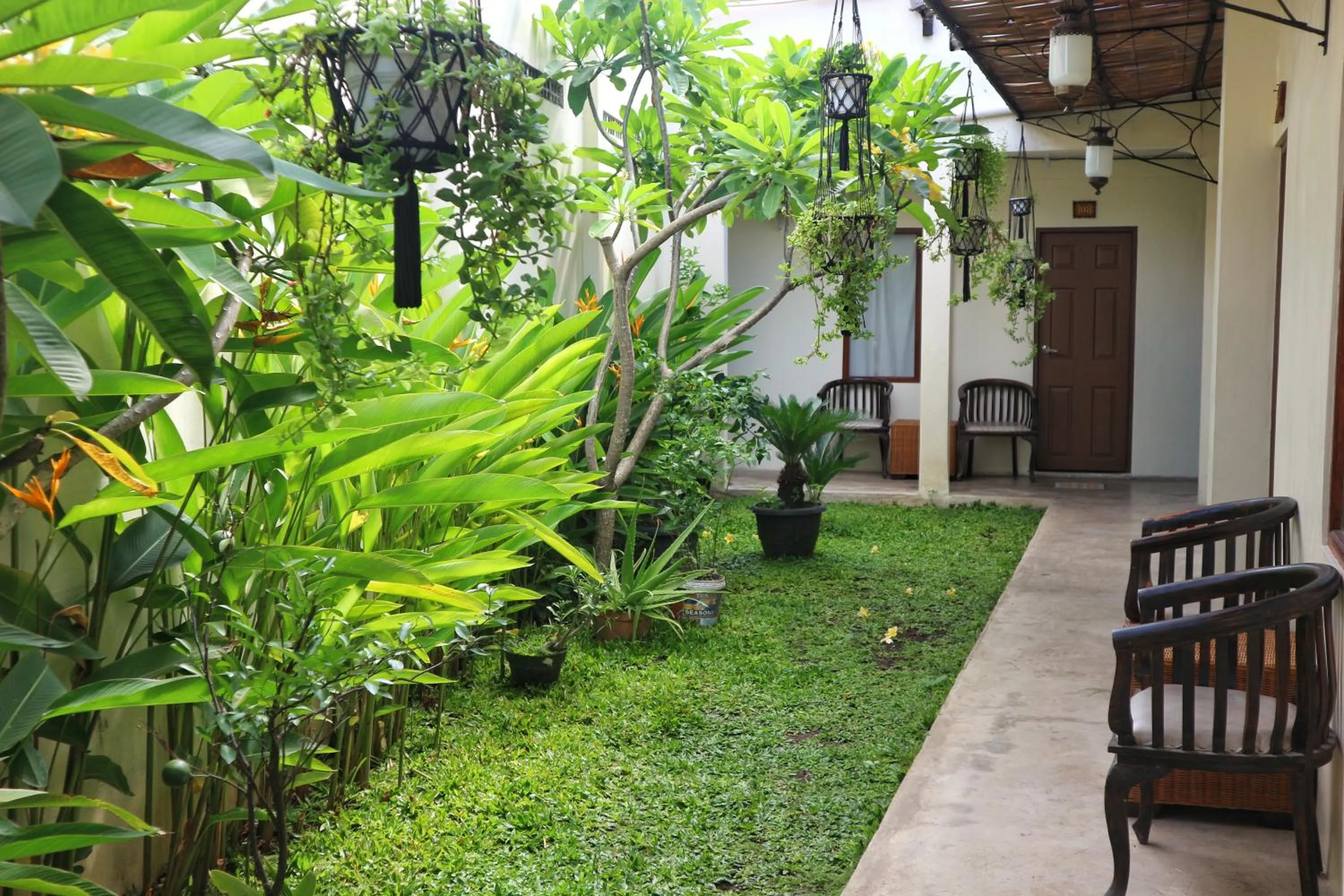 Garden in Hinggil Homestay Syariah Malioboro Yogya Mitra RedDoorz