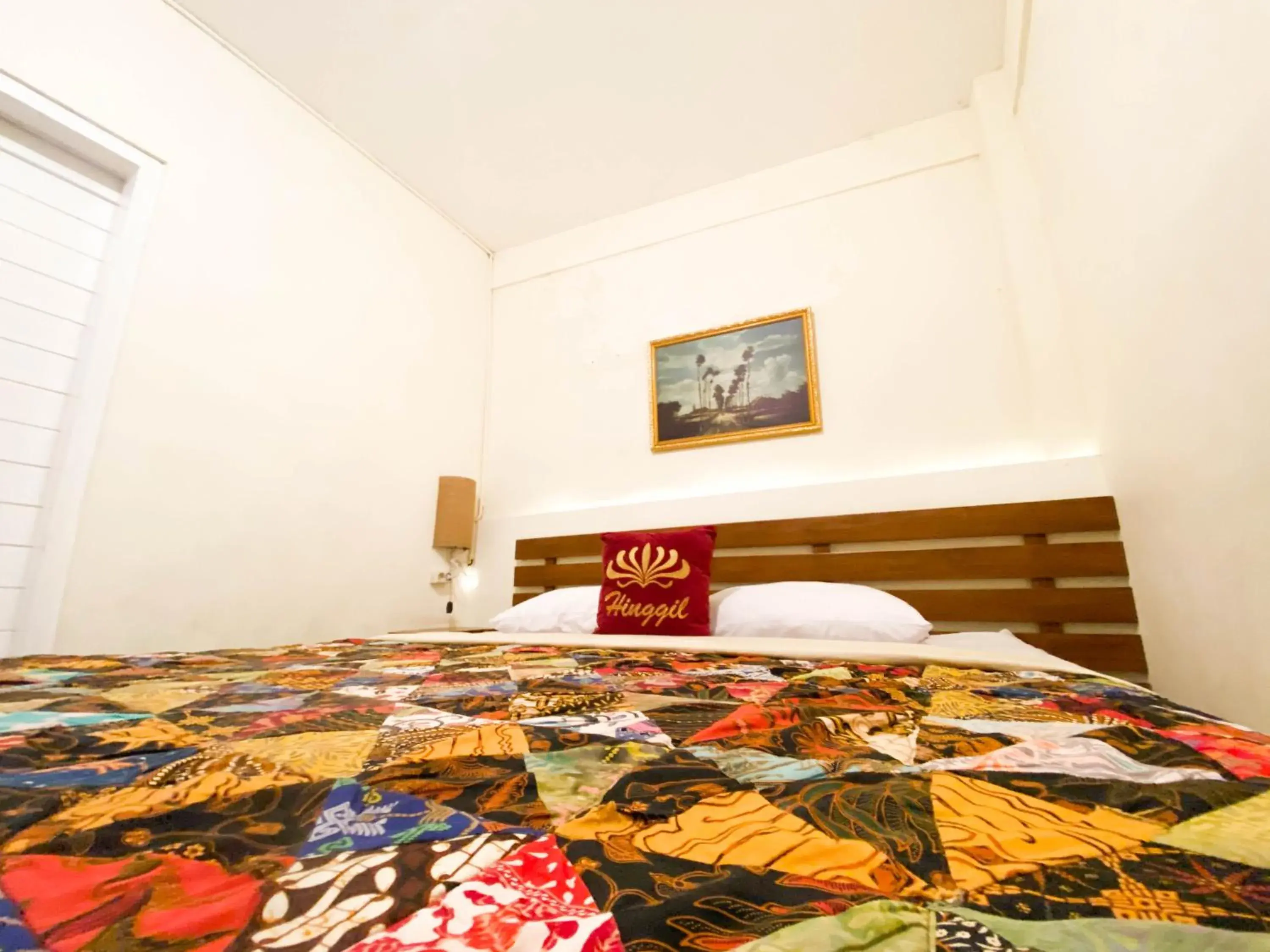 Standard Double Room in Hinggil Homestay Syariah Malioboro Yogya Mitra RedDoorz Standard Double Room in Hinggil Homestay Syariah Malioboro Yogya Mitra RedDoorz