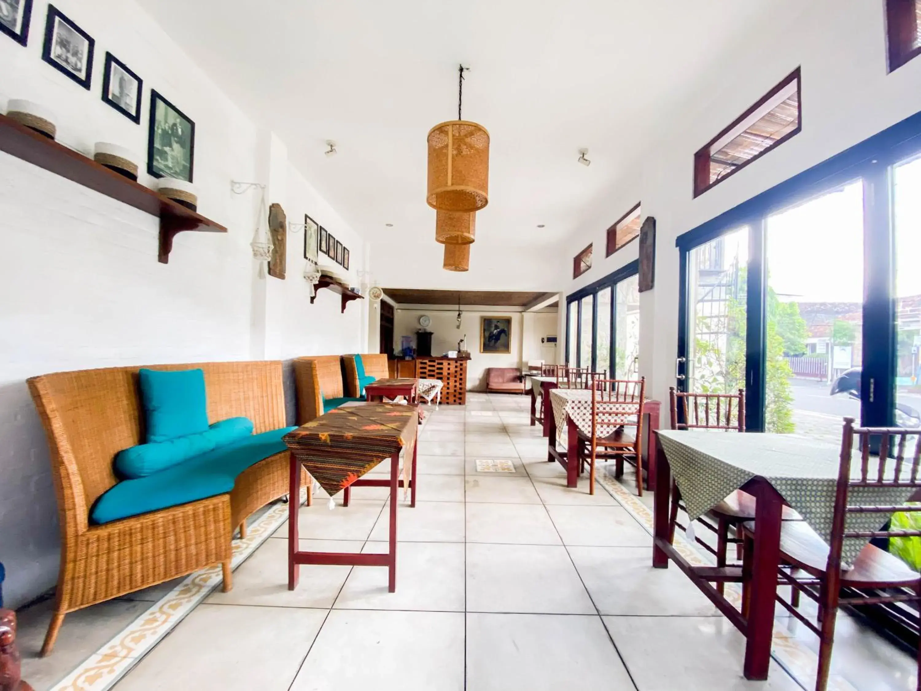 Restaurant/places to eat in Hinggil Homestay Syariah Malioboro Yogya Mitra RedDoorz Restaurant/places to eat in Hinggil Homestay Syariah Malioboro Yogya Mitra RedDoorz