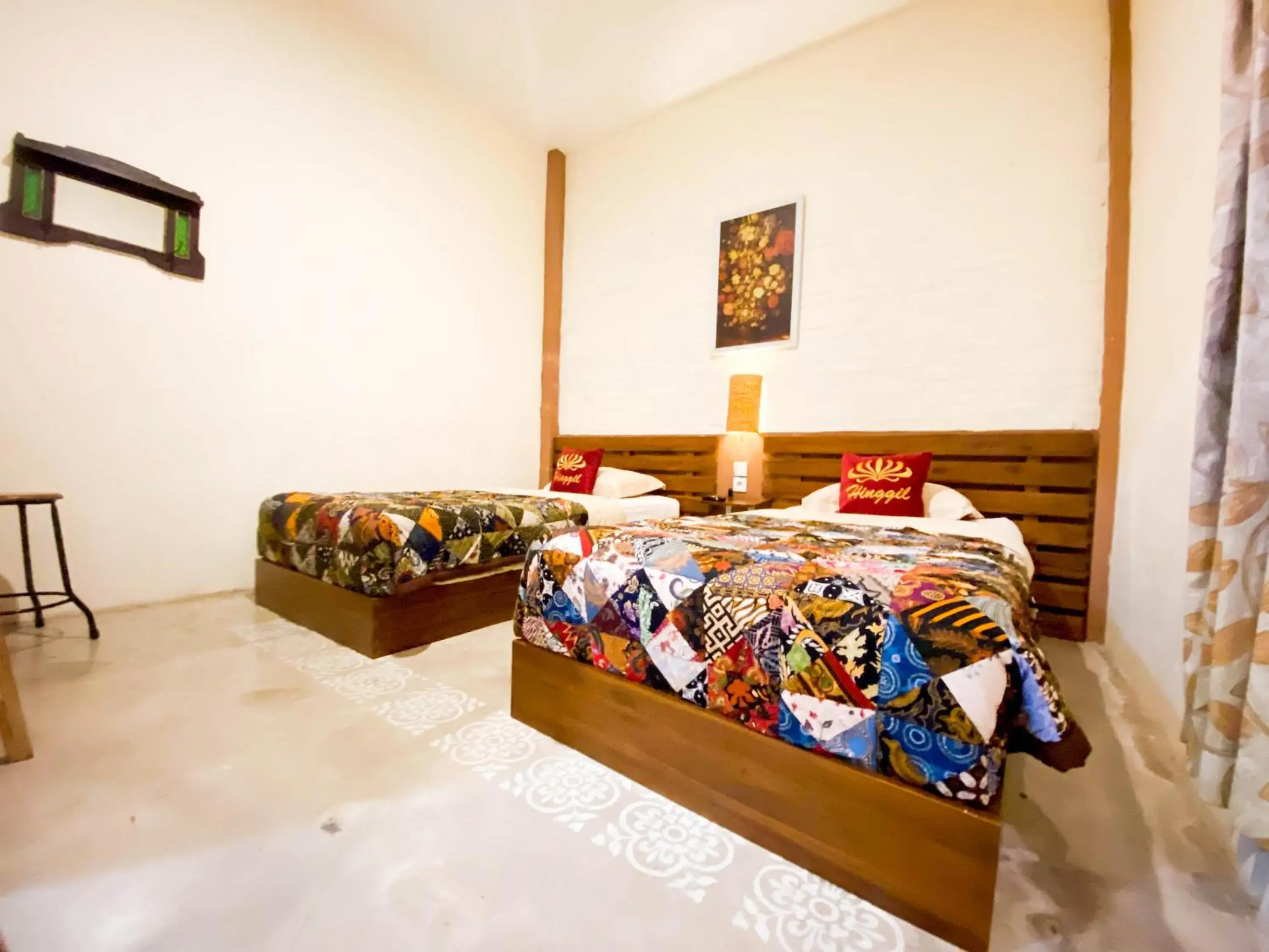 Superior Twin Room in Hinggil Homestay Syariah Malioboro Yogya Mitra RedDoorz Superior Twin Room in Hinggil Homestay Syariah Malioboro Yogya Mitra RedDoorz