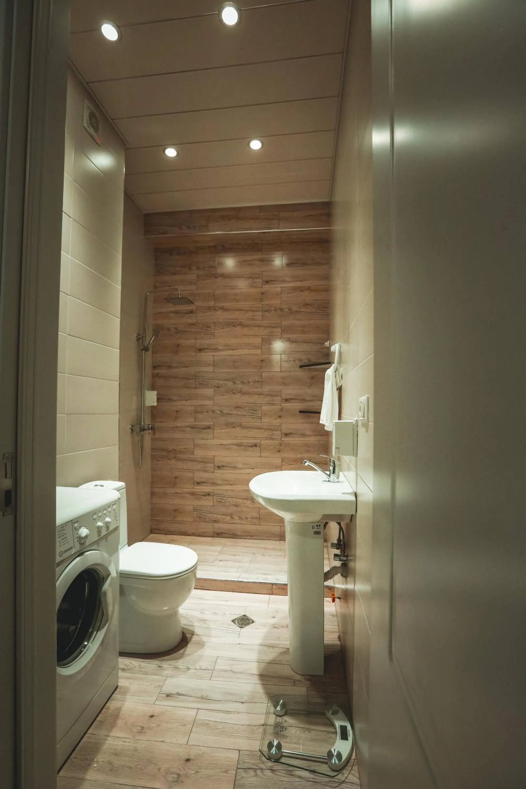 Bathroom in Vazi Aparthotel