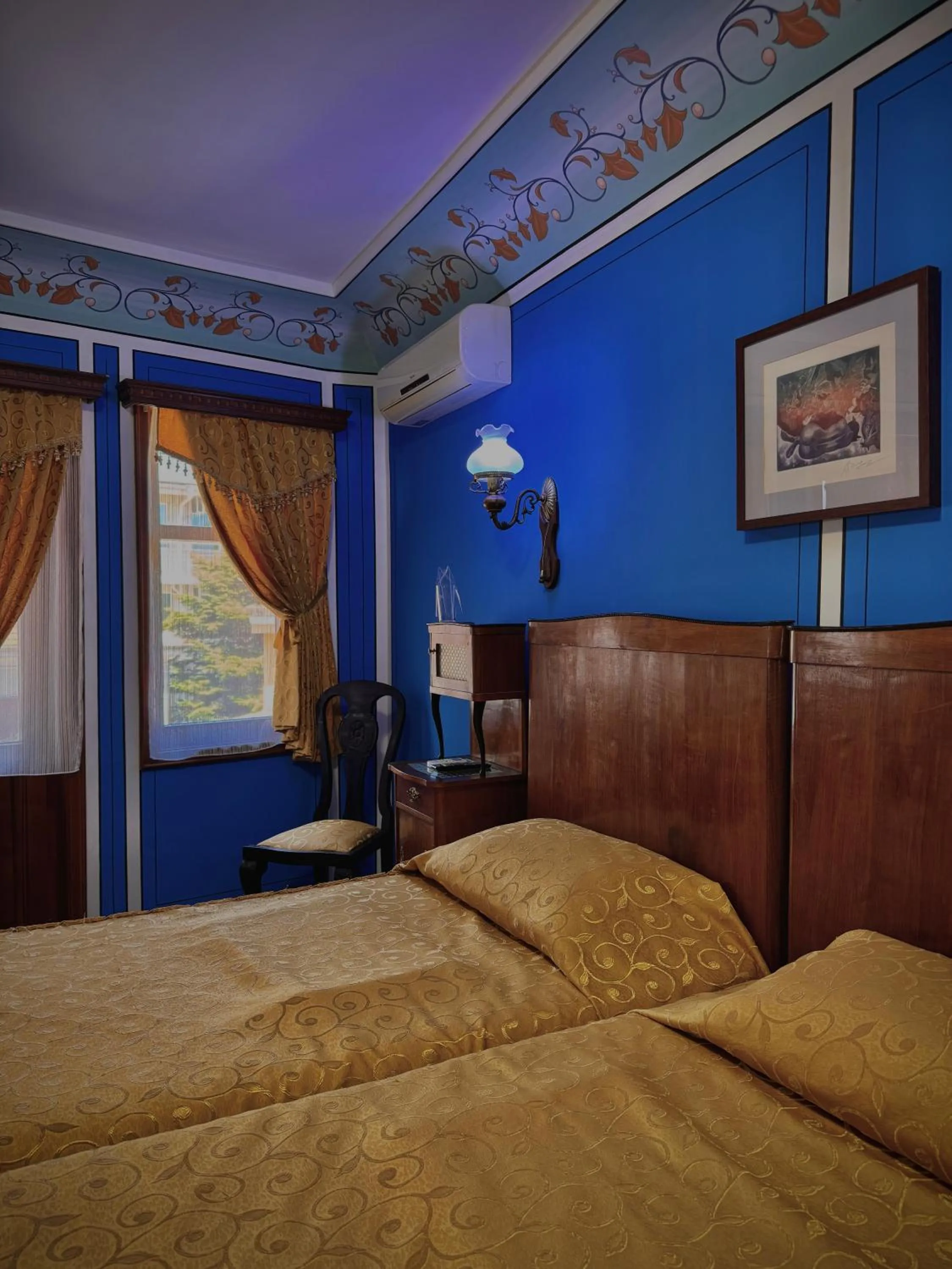 Bed in Family Hotel at Renaissance Square