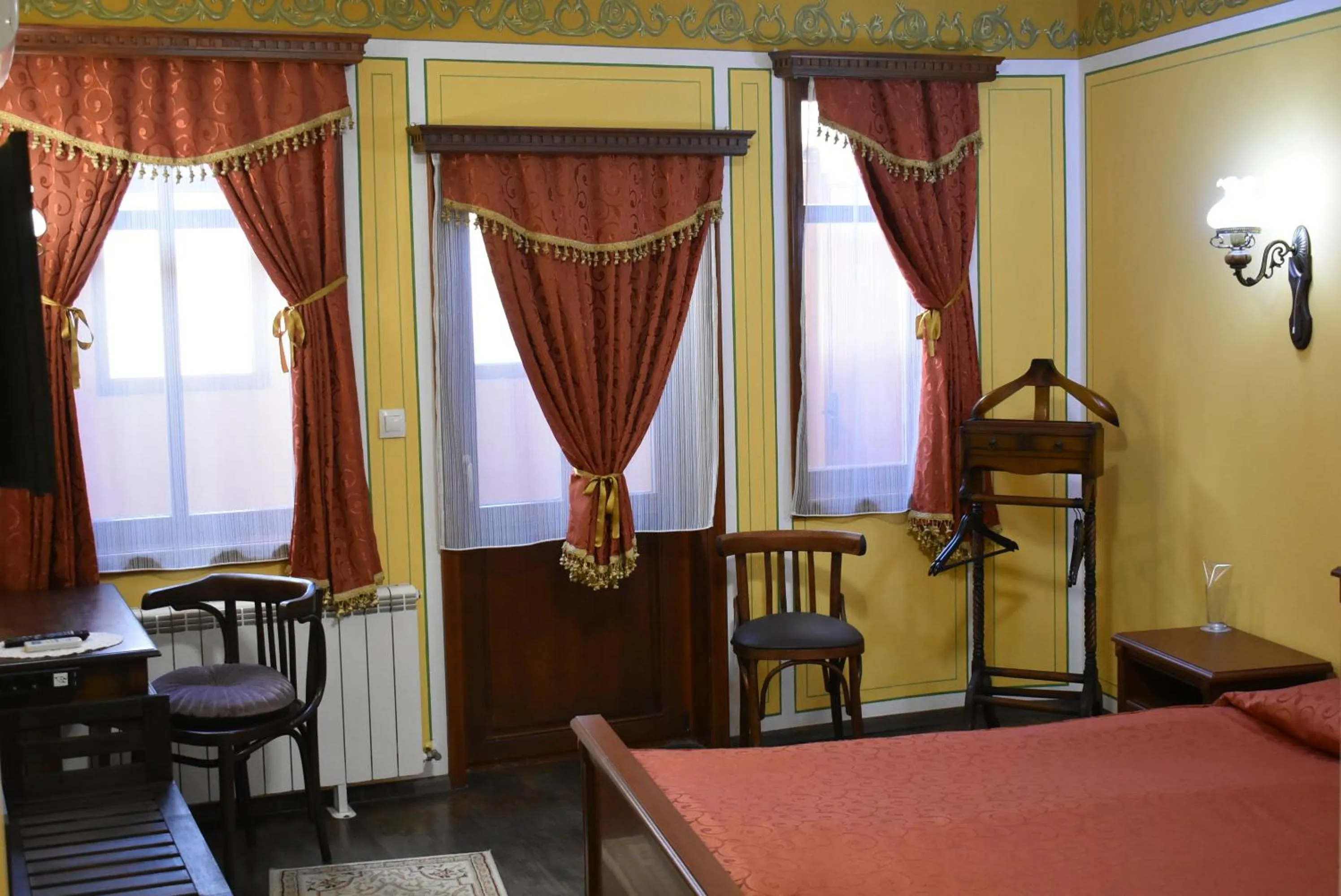 Seating area, Bed in Family Hotel at Renaissance Square