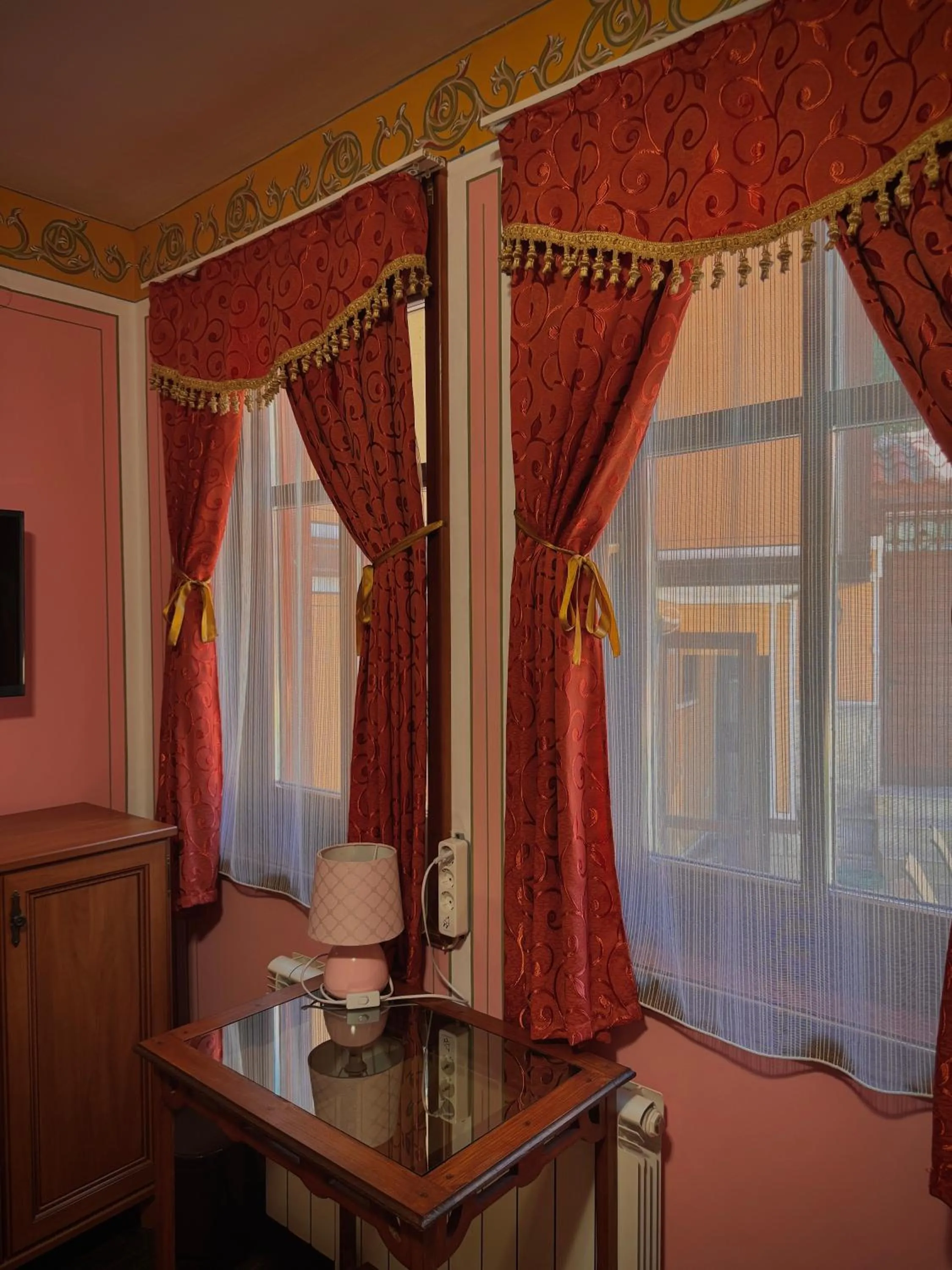 Family Hotel at Renaissance Square