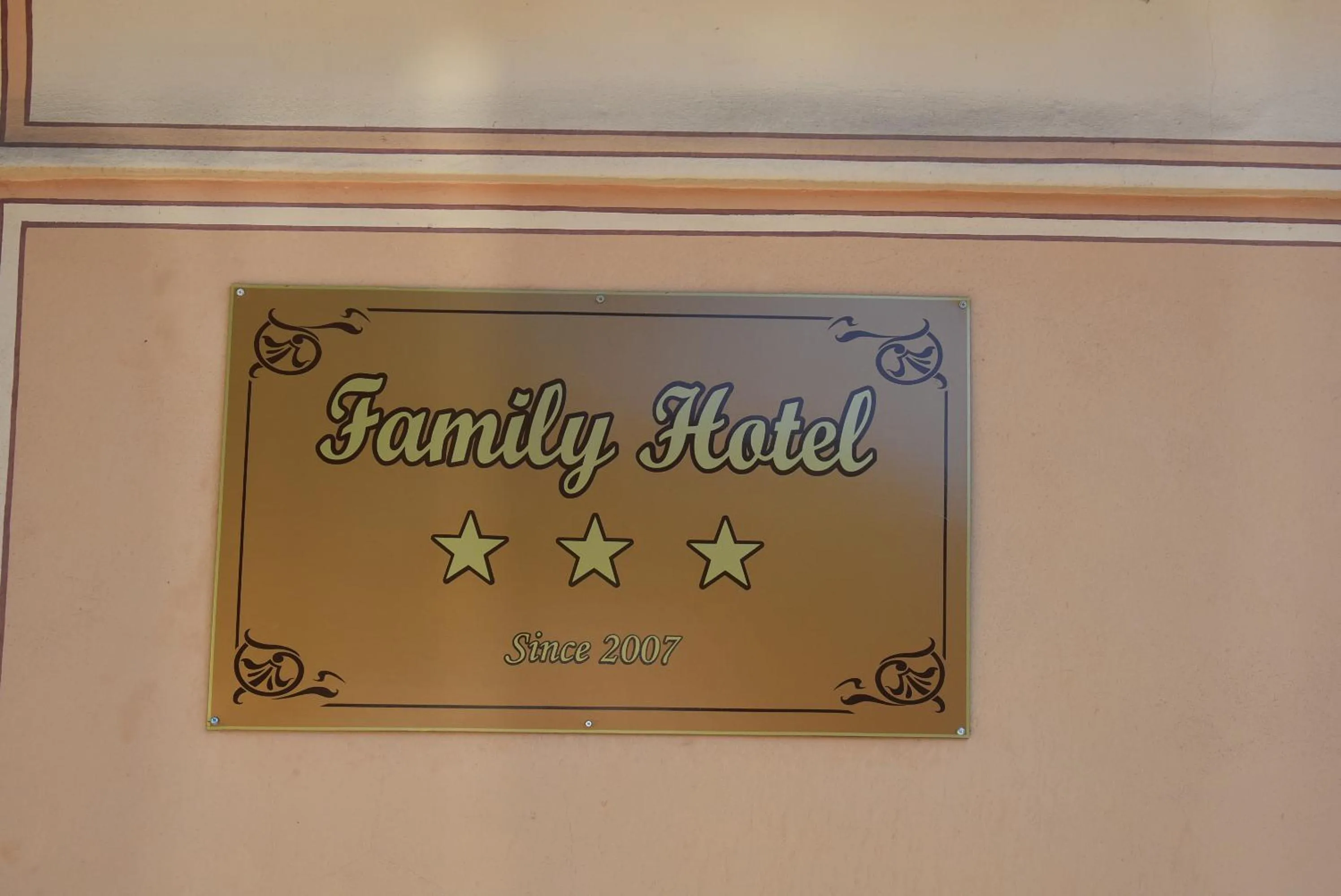 Certificate/Award in Family Hotel at Renaissance Square