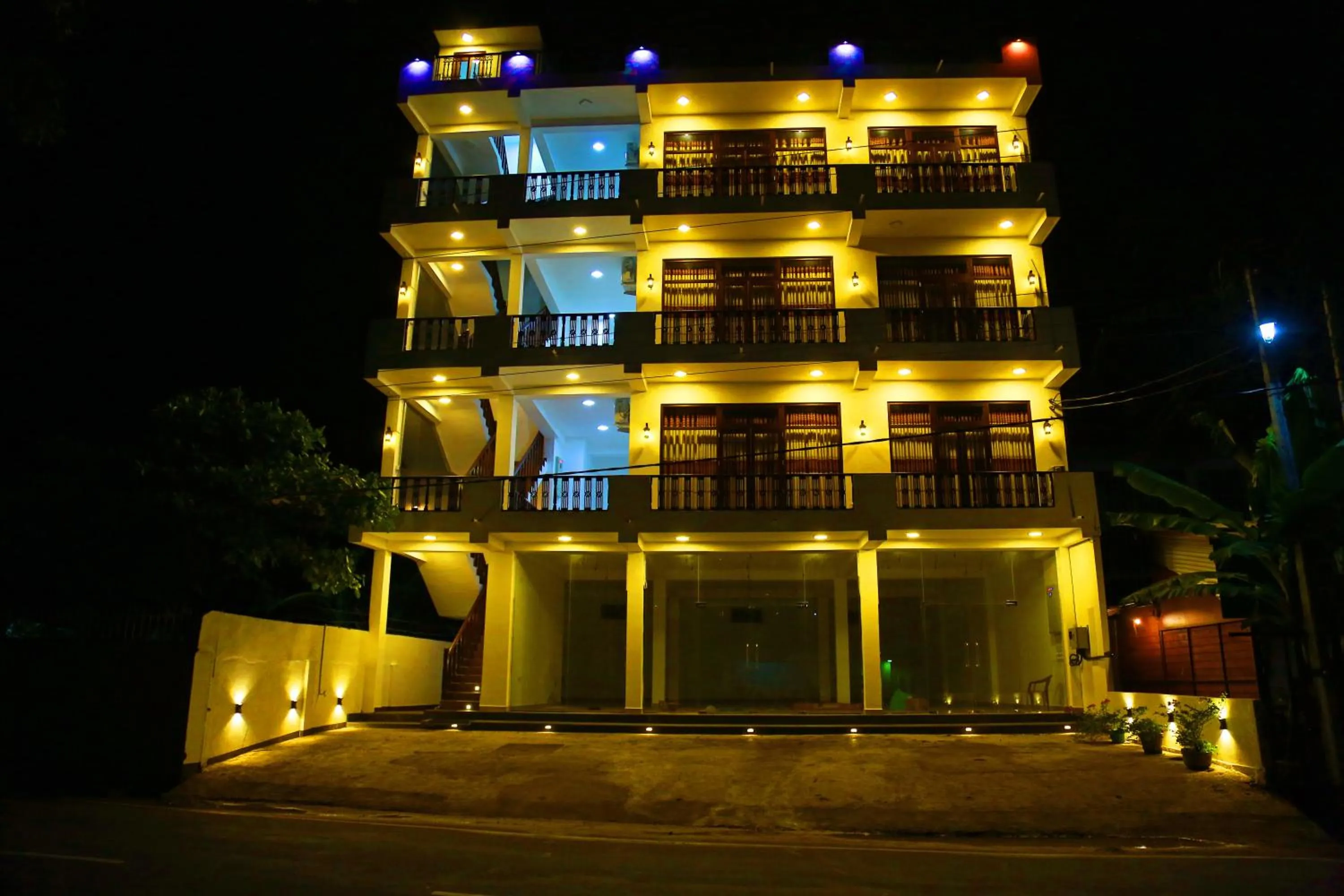 Property building in Queen's Gate, Mirissa