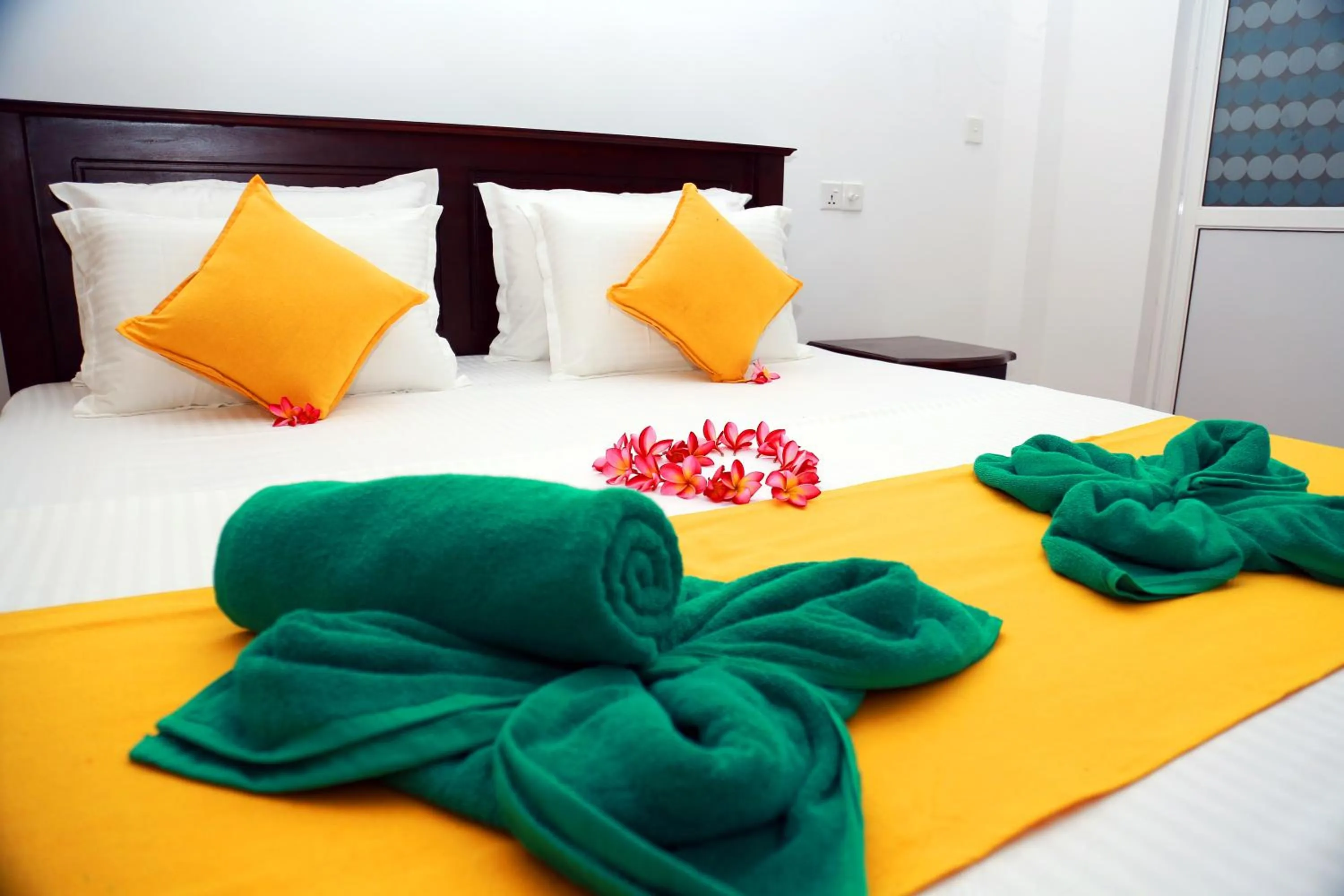 Bed in Queen's Gate, Mirissa