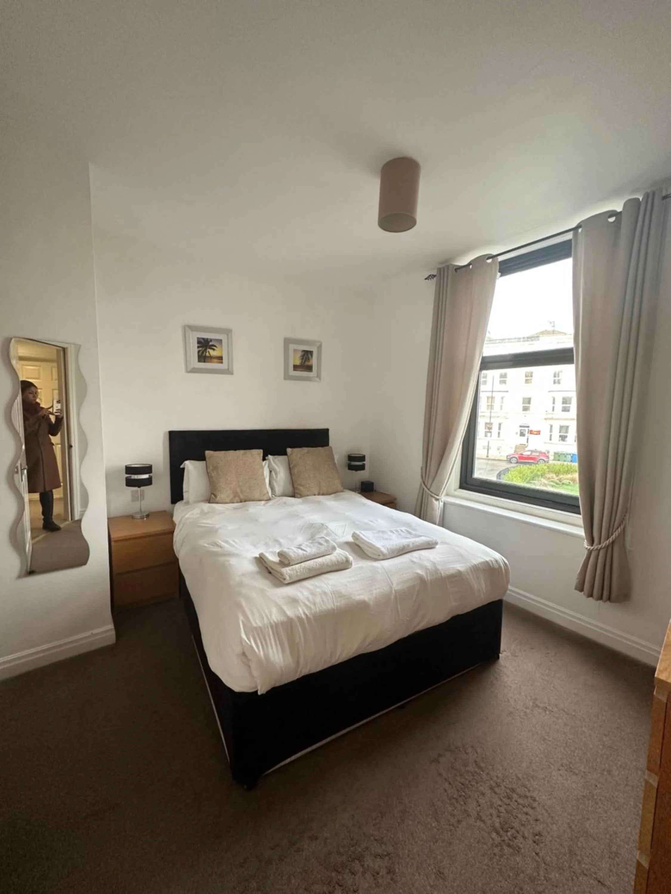 Bedroom, Bed in The Carlton's Holiday Suites