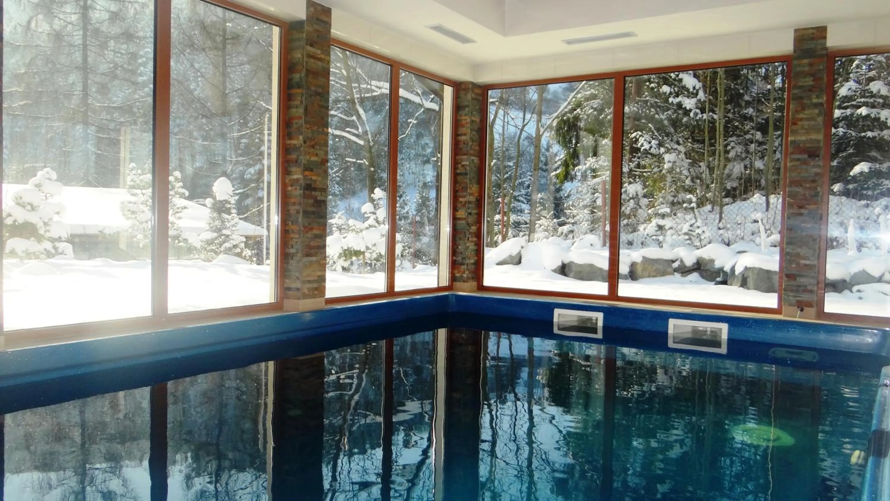 Swimming pool in Hotel Górski Raj