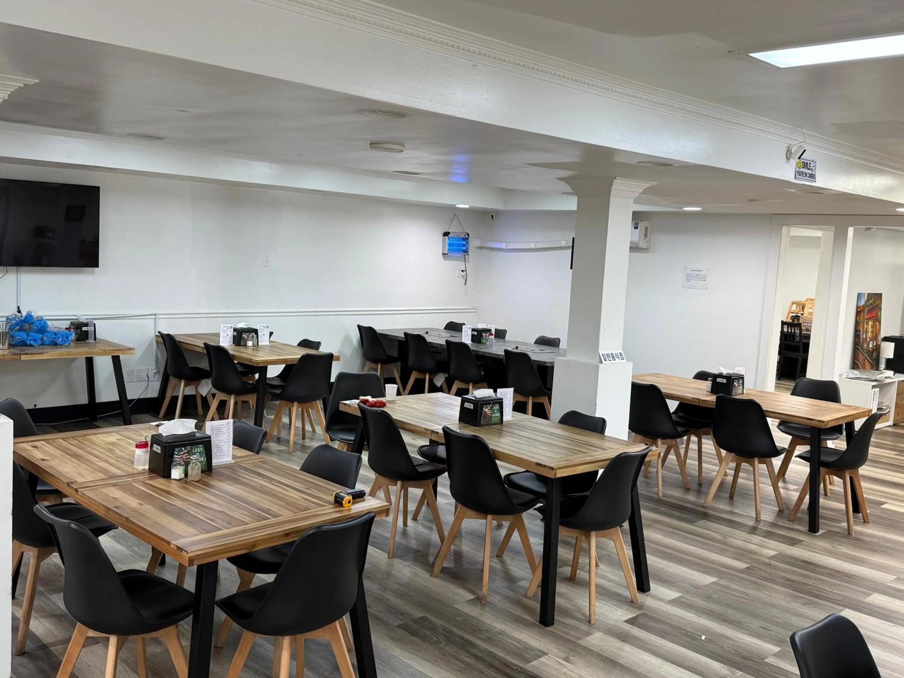 Restaurant/places to eat in Country Hearth Inn & Suites Cartersville