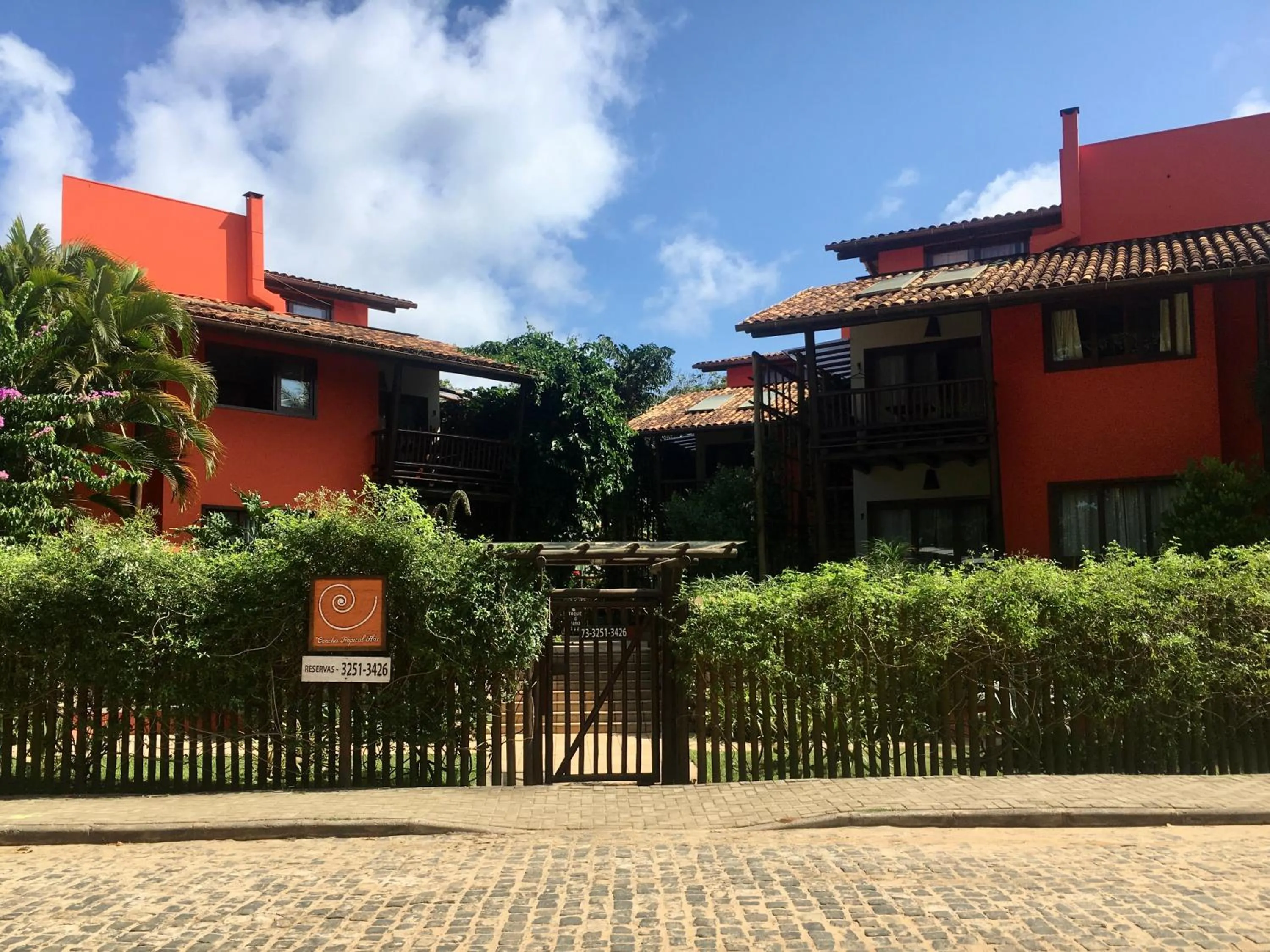Property building in Concha Tropical Flat