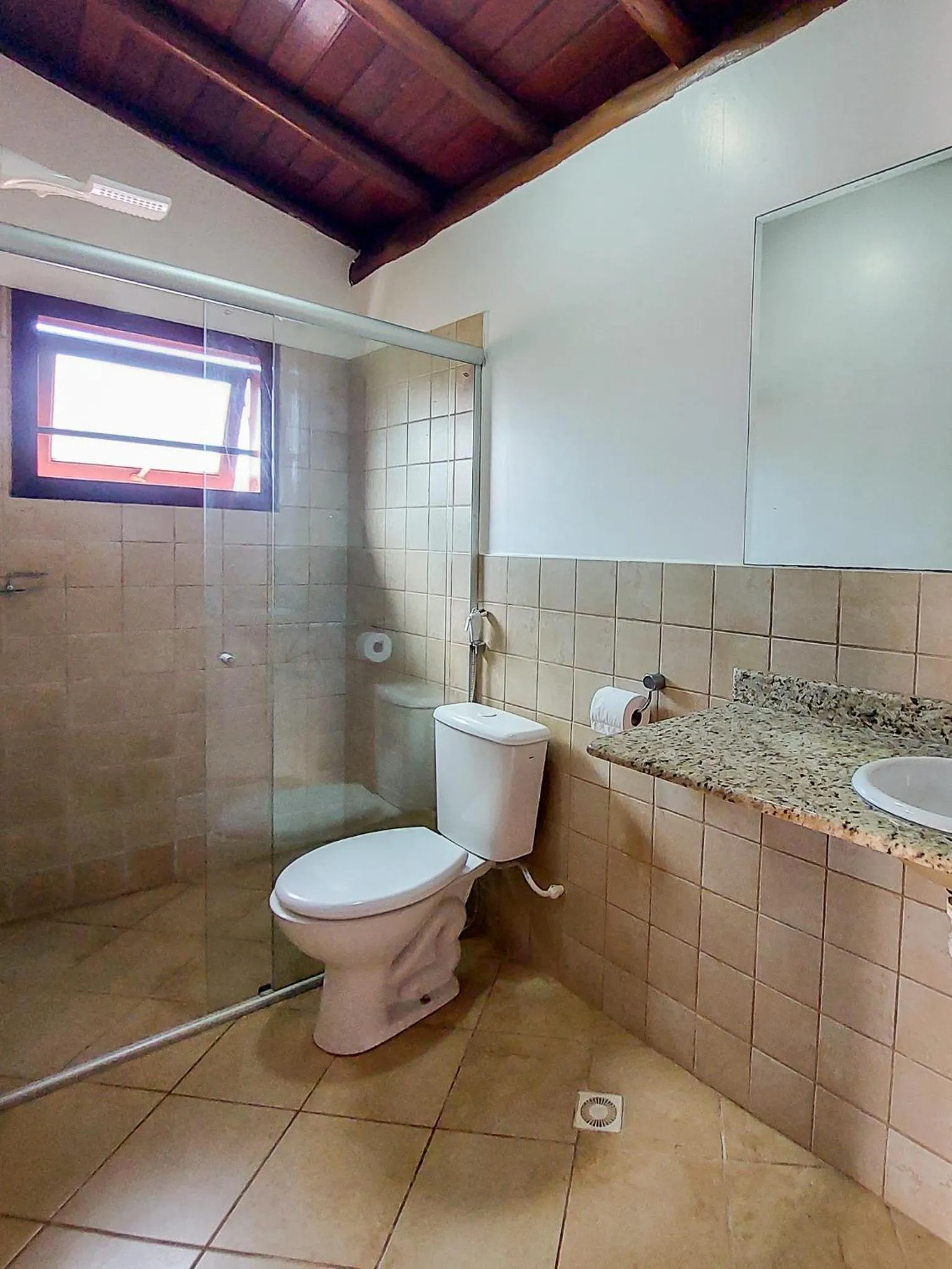 Shower in Concha Tropical Flat