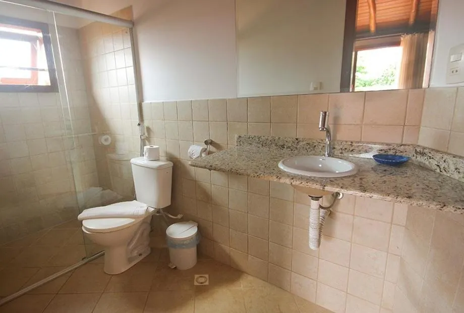Toilet in Concha Tropical Flat