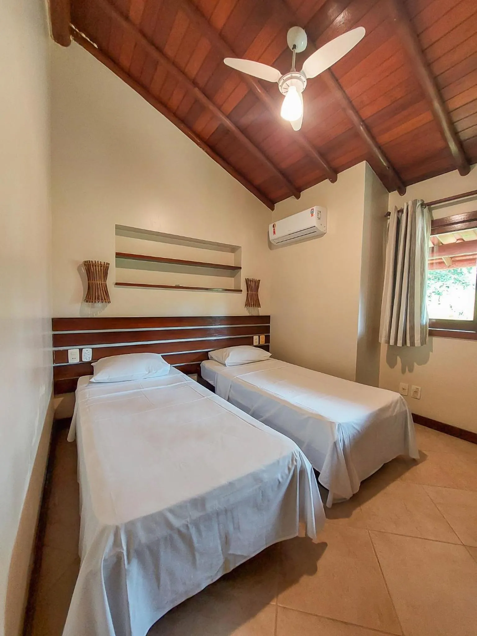 Bed in Concha Tropical Flat