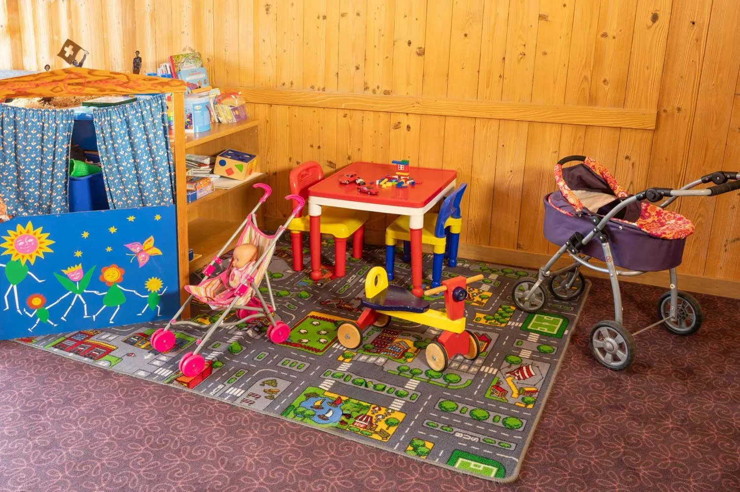 Game Room in Jungfrau Lodge, Annex Crystal