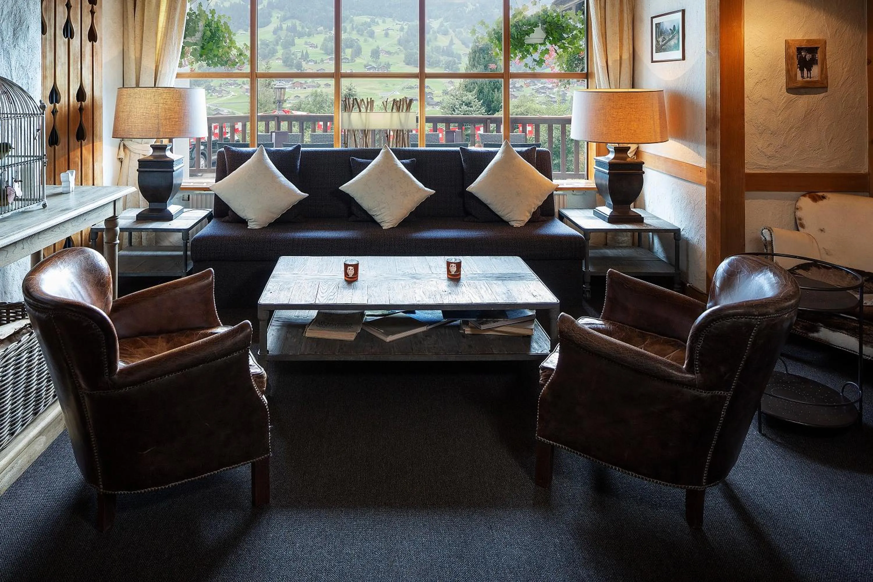 Lounge or bar in Jungfrau Lodge, Annex Crystal