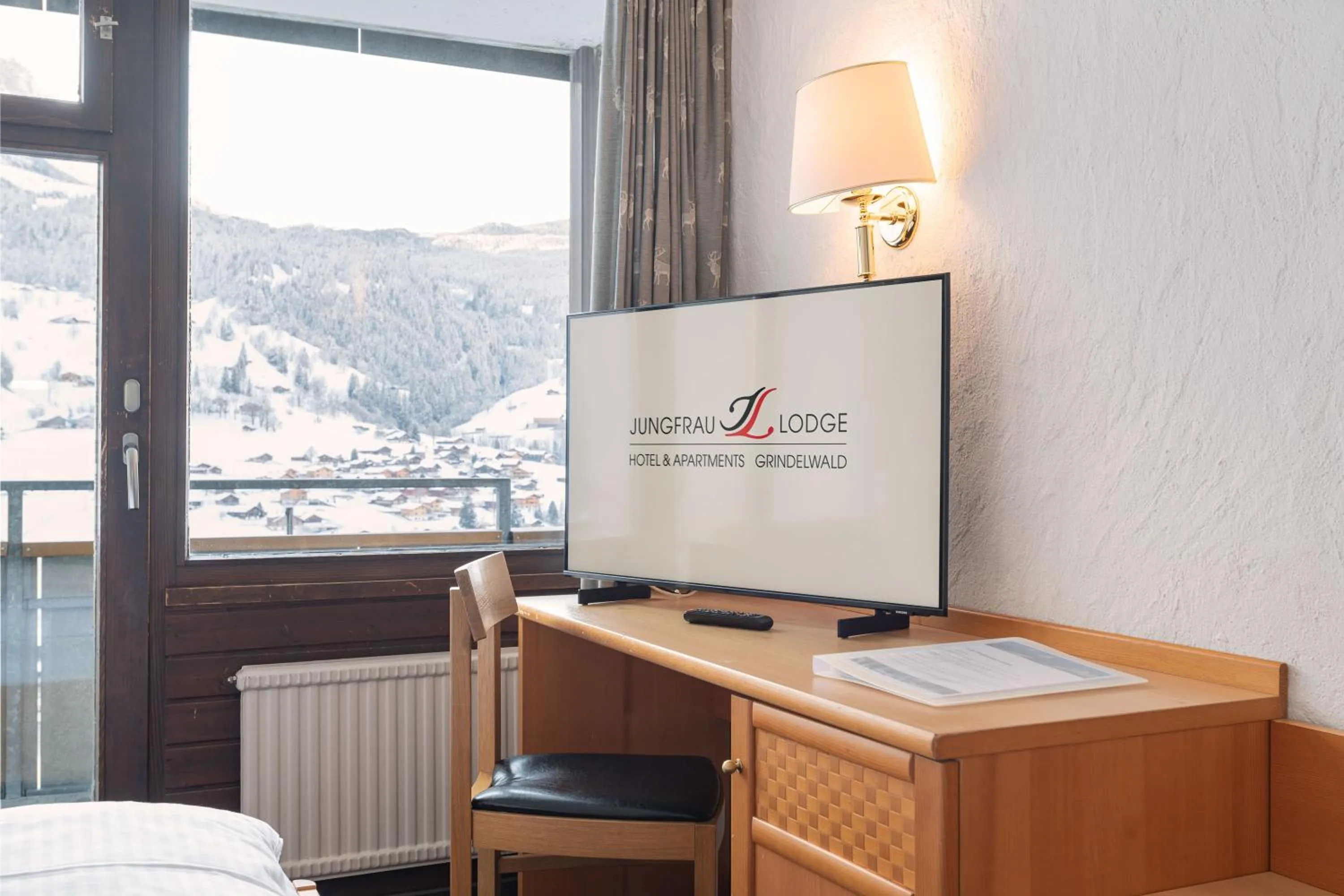 TV and multimedia in Jungfrau Lodge, Annex Crystal
