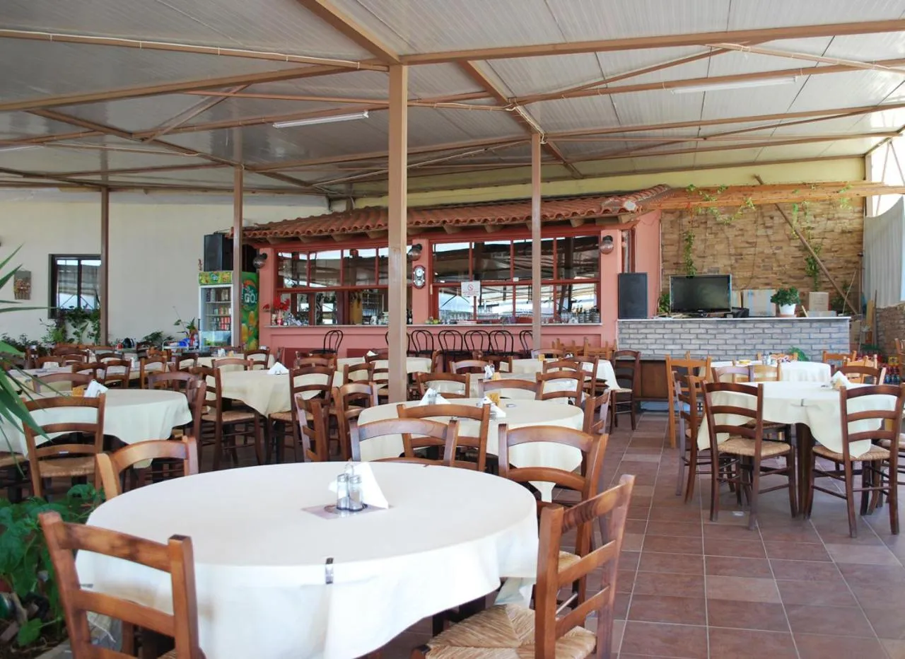 Restaurant/places to eat in Blue Bay Hotel