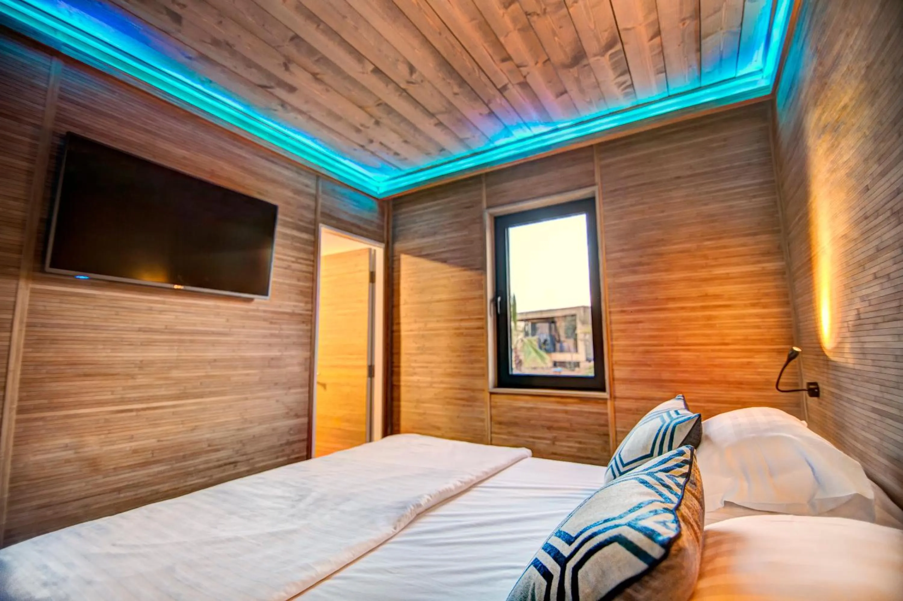 Summer, Bed in Noa Glamping Resort