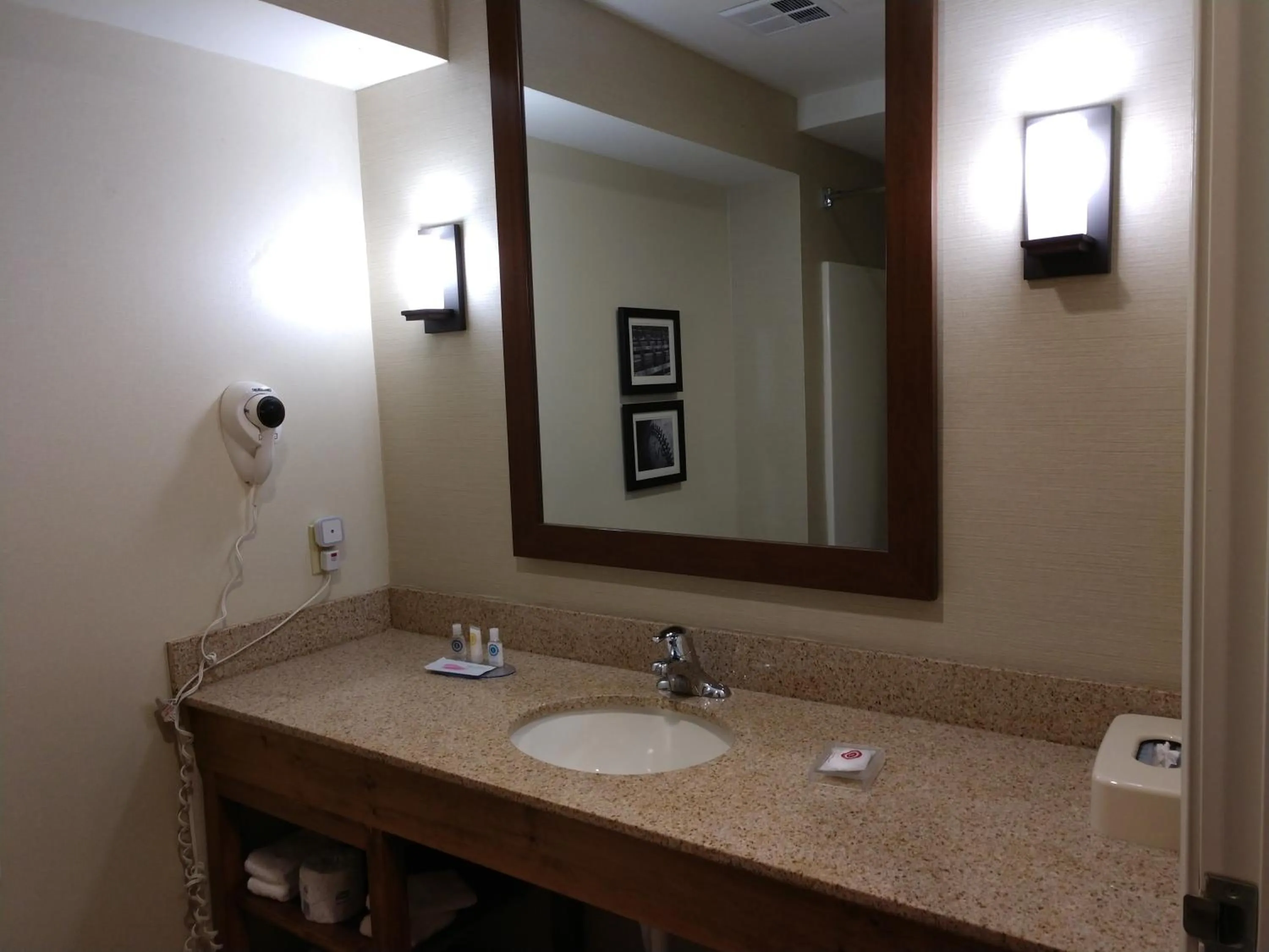 Comfort Inn & Suites Cooperstown - Milford