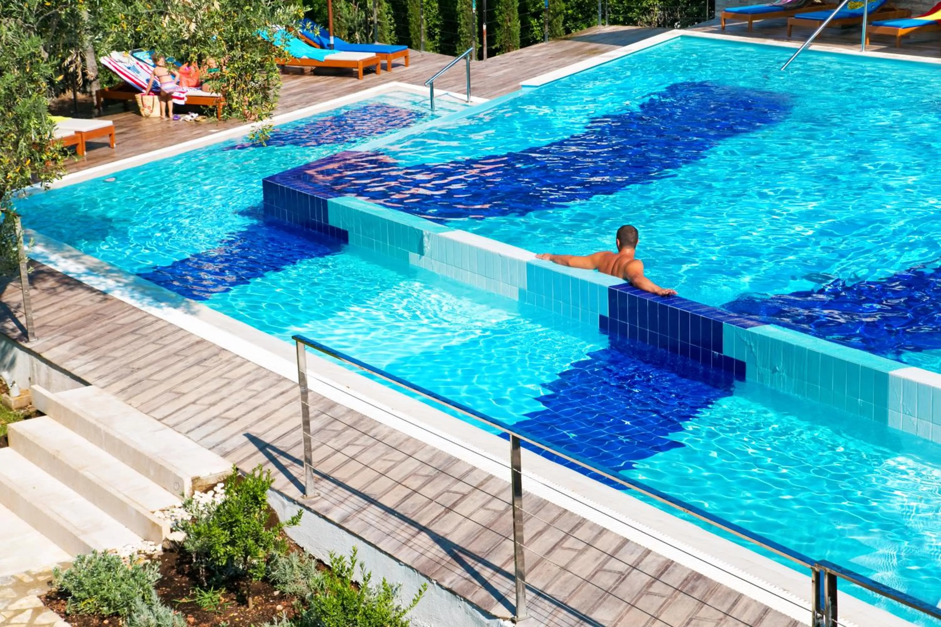 Swimming pool in Hotel Castellastva