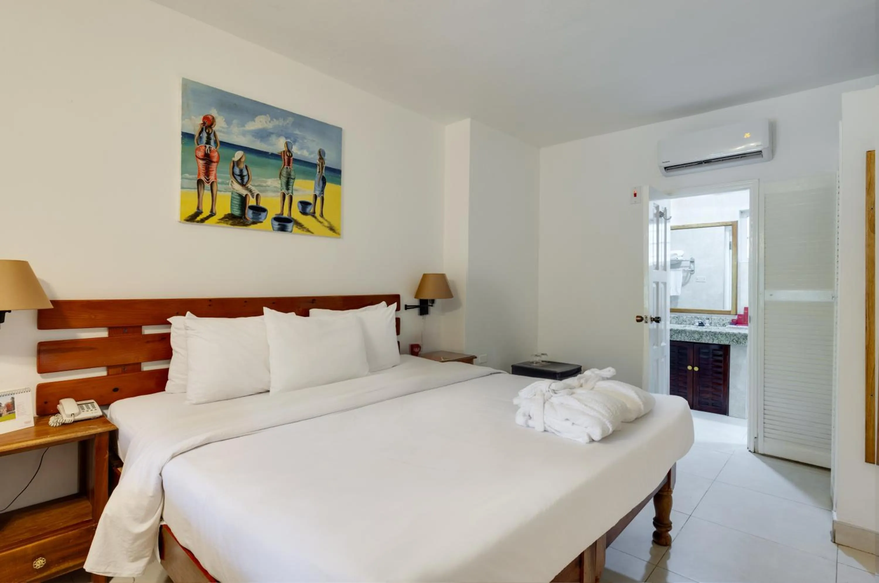 Bedroom, Bed in Grand Muthu Runaway Bay Club Caribbean
