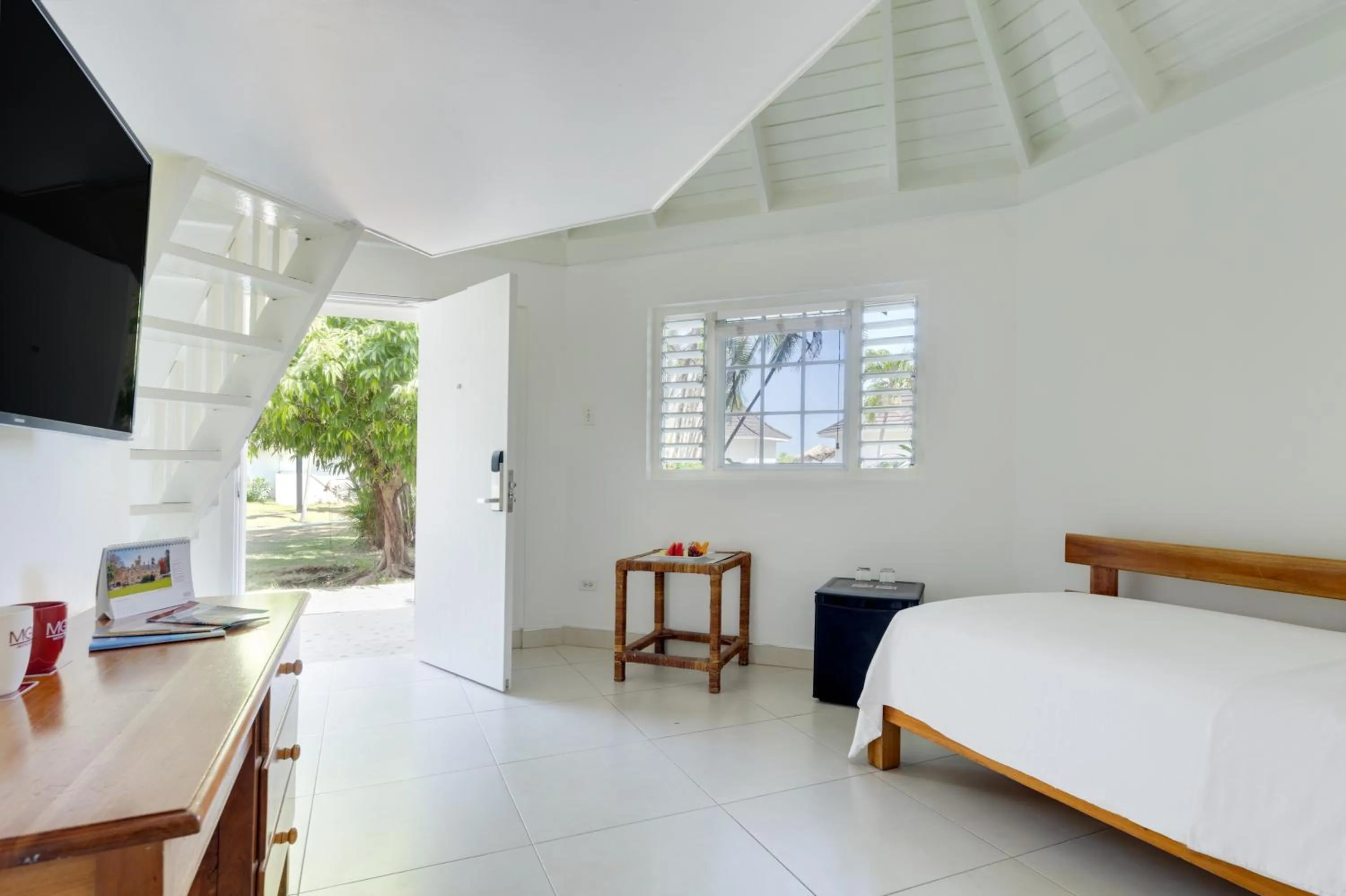 Living room, Bed in Grand Muthu Runaway Bay Club Caribbean