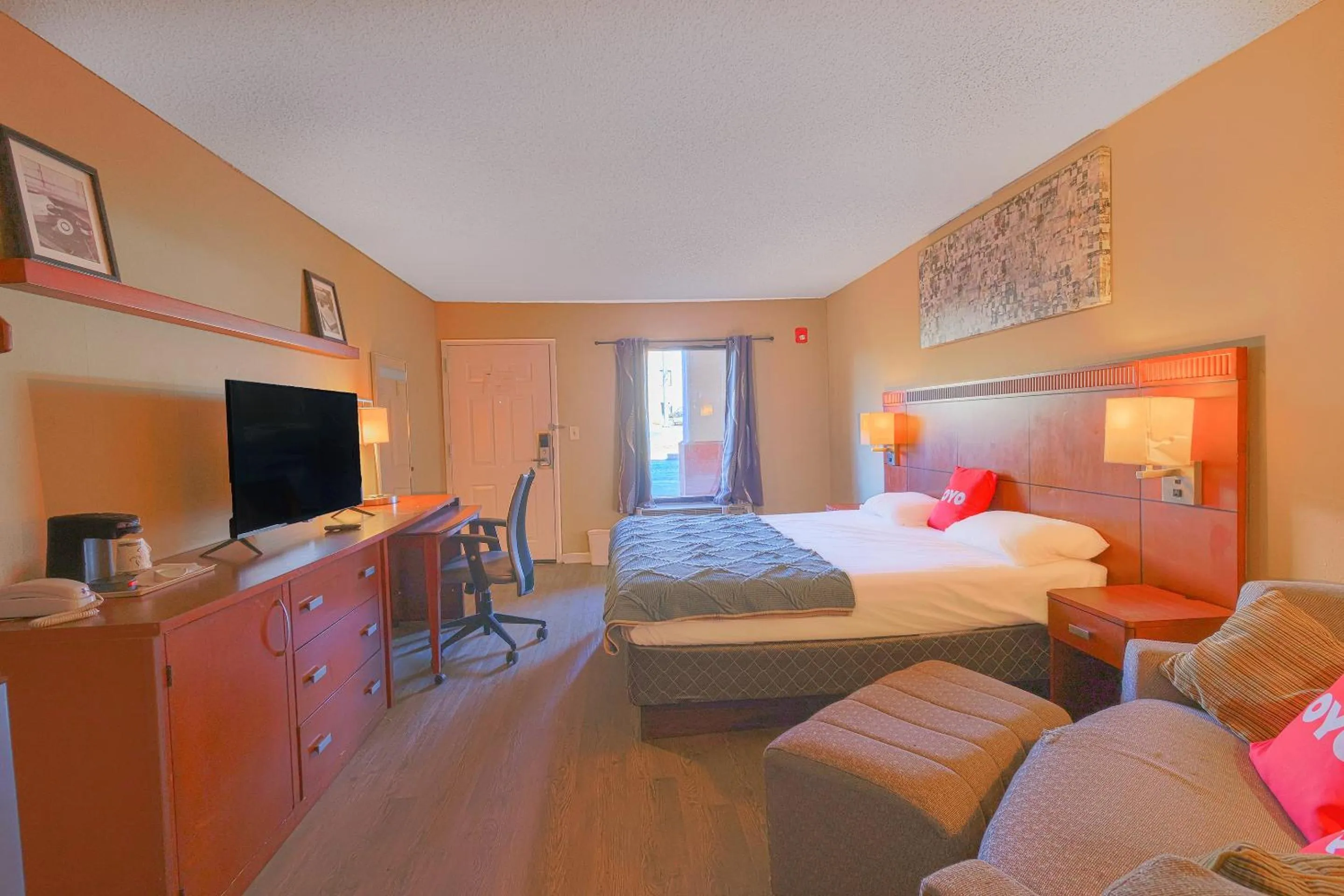 Bedroom, Bed in OYO Hotel Brownsville TN I-40