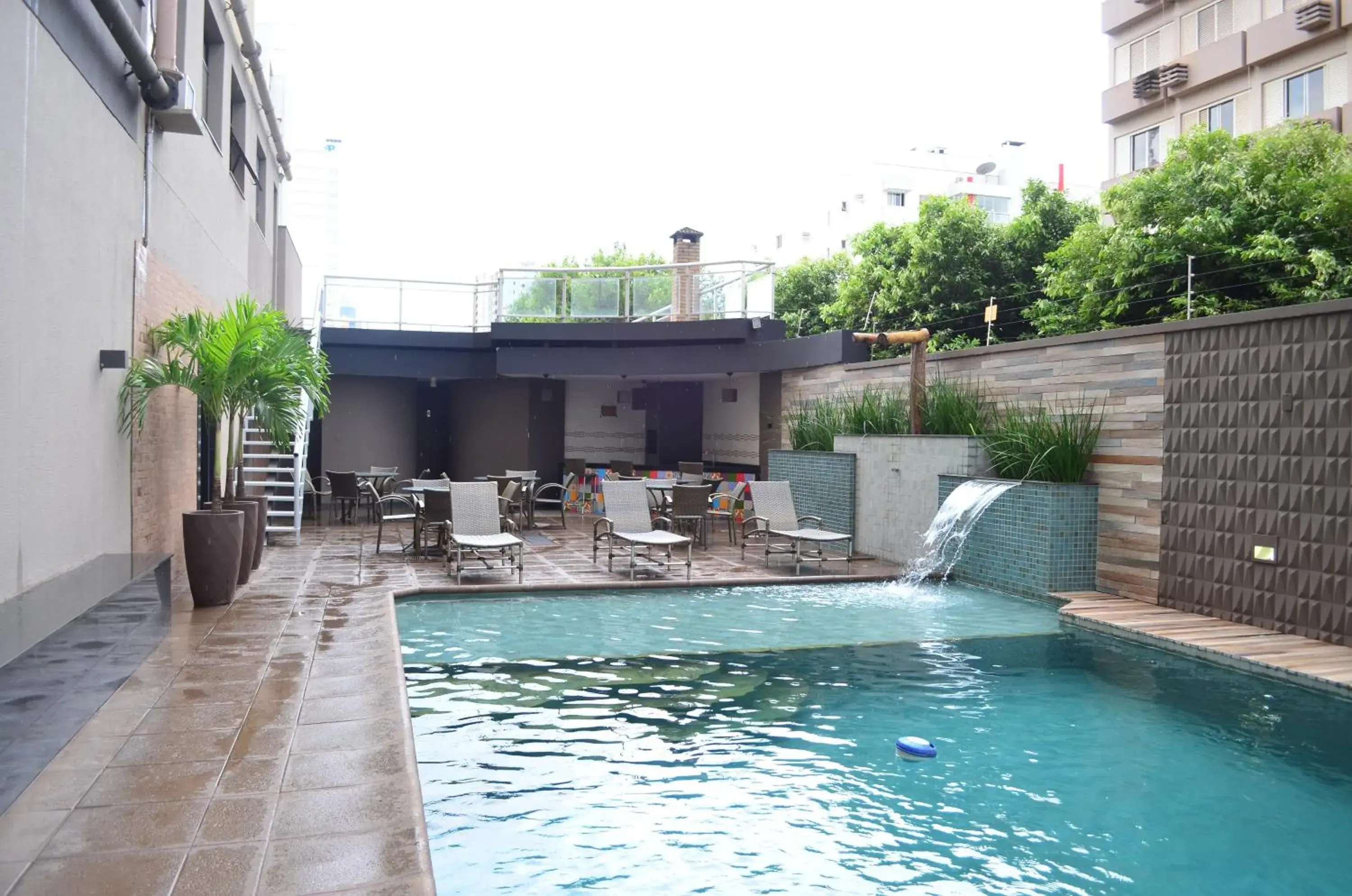 Pool view in Paiaguas Palace Hotel Pool view in Paiaguas Palace Hotel