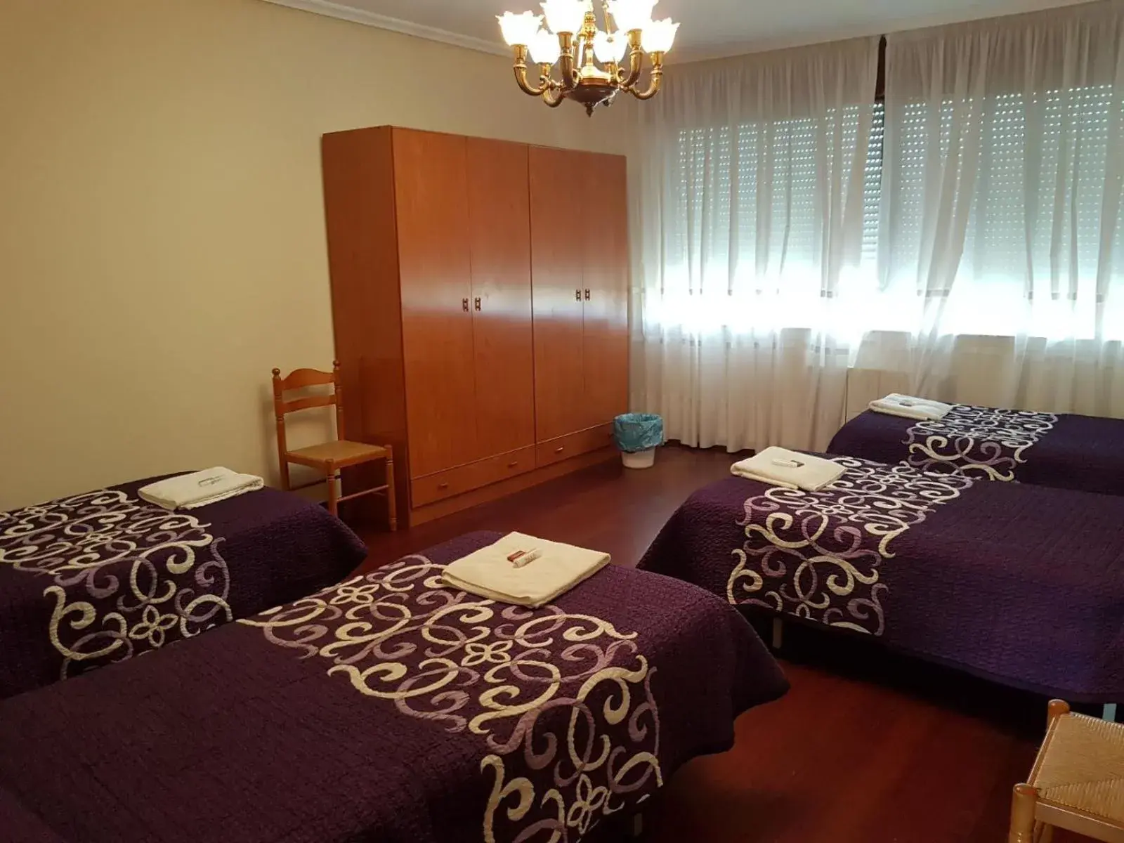 Quadruple Room with Shared Bathroom in Pensión Garcia Quadruple Room with Shared Bathroom in Pensión Garcia