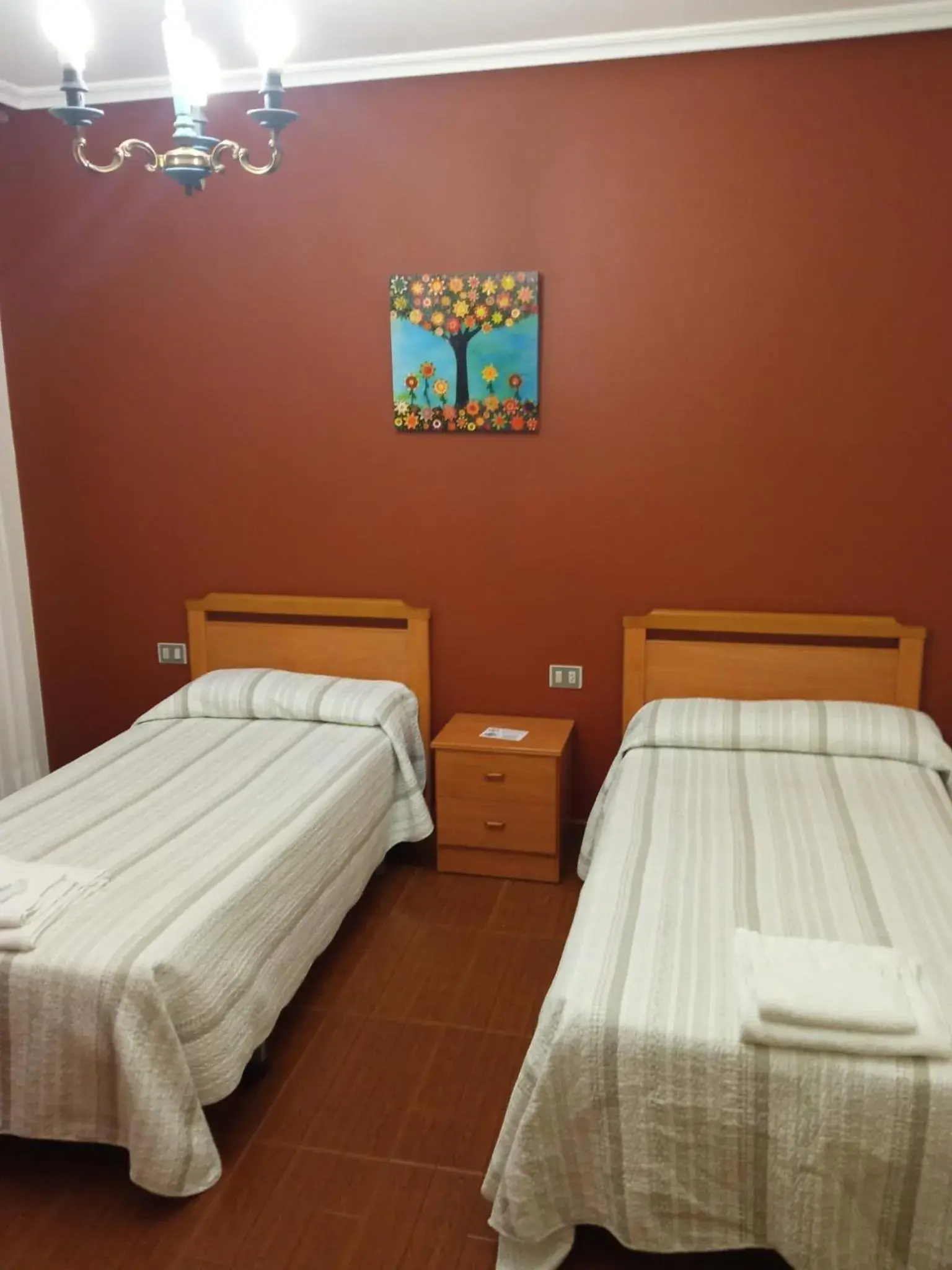 Twin Room with Private Bathroom in Pensión Garcia Twin Room with Private Bathroom in Pensión Garcia