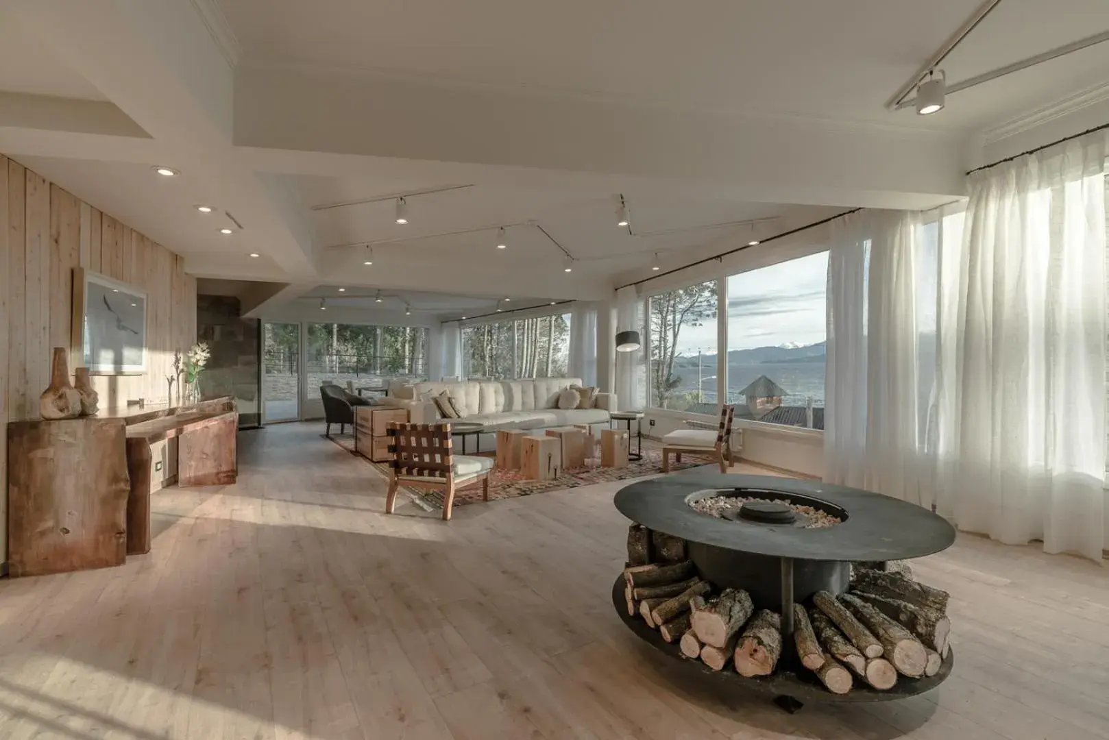 Lobby or reception in Aguila Mora Suites & Spa Lobby or reception in Aguila Mora Suites & Spa