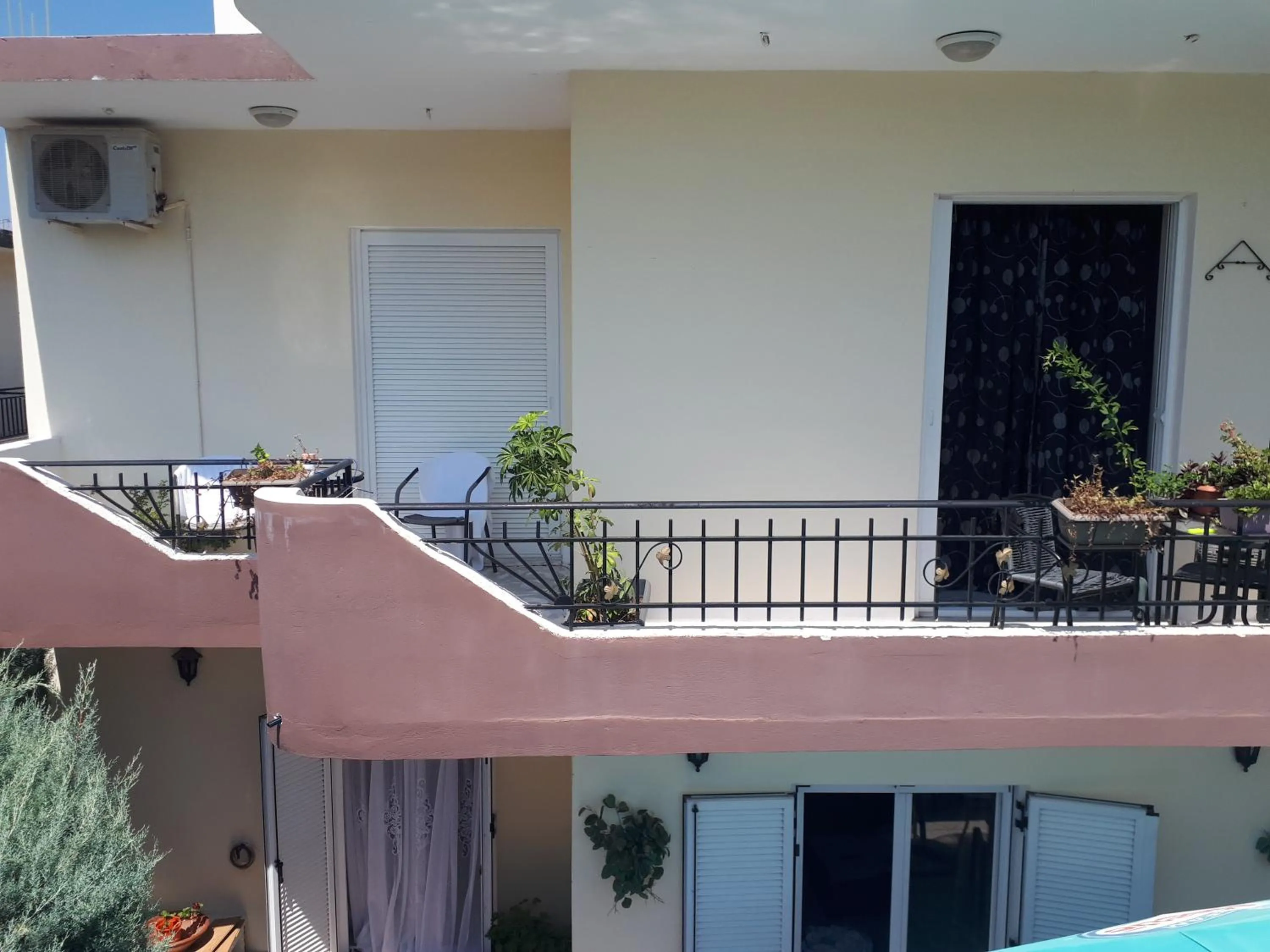 Galotel Agnoudas near the airport