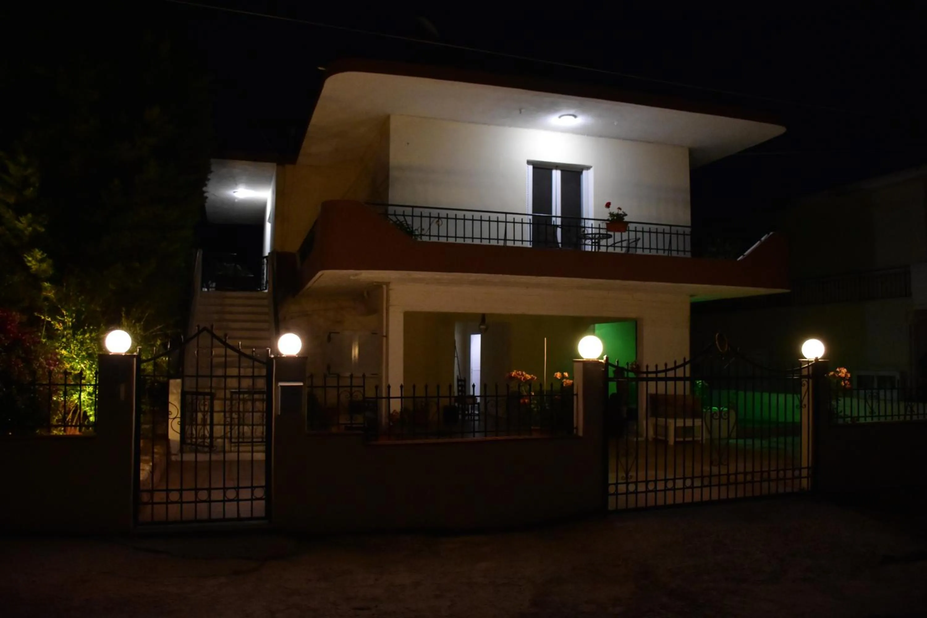 Galotel Agnoudas near the airport