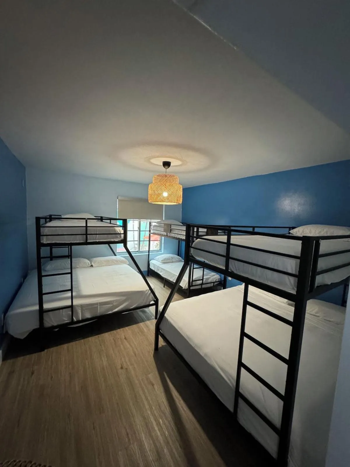 TV and multimedia, Bed in Harrison on the Beach