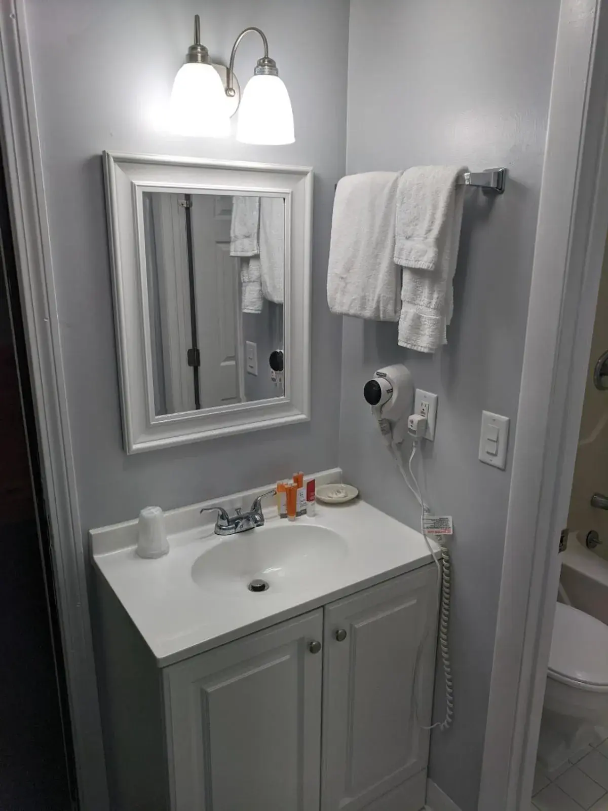 King Room in Eastern Inn & Suites (formerly Eastern Inns) King Room in Eastern Inn & Suites (formerly Eastern Inns)