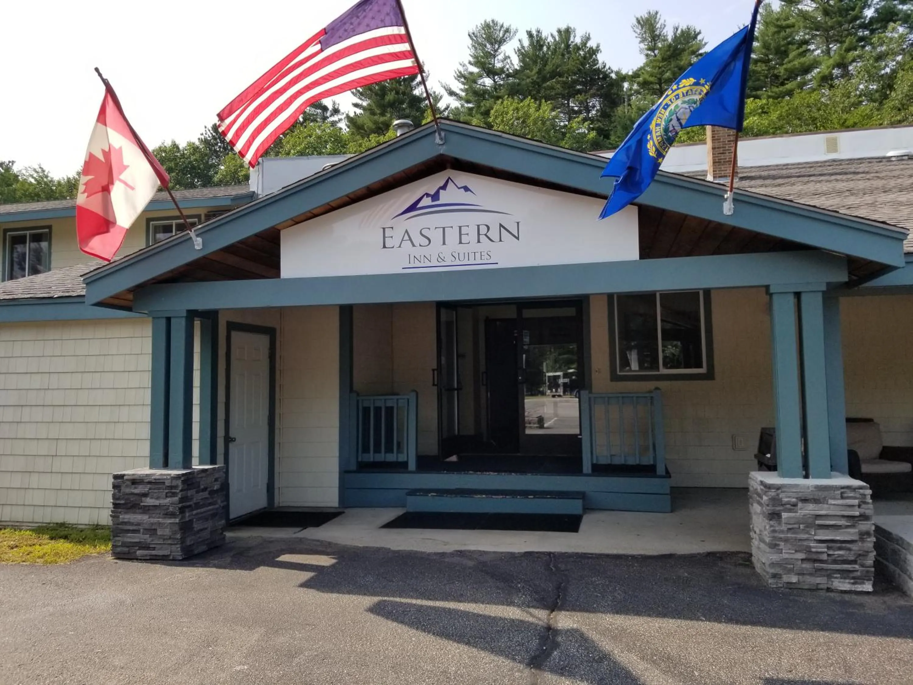 Facade/entrance in Eastern Inn & Suites (formerly Eastern Inns)
