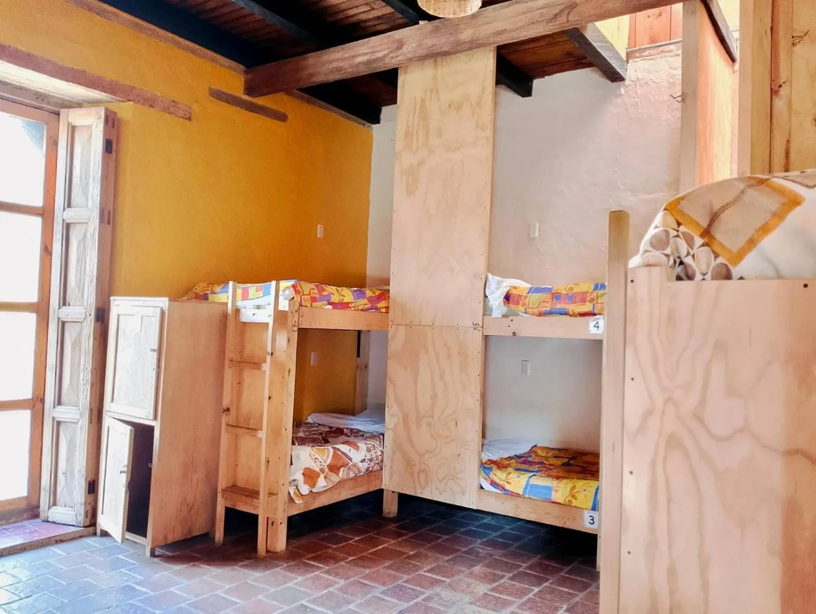 Family Room with Shared Bathroom in Rossco Hostel & Hotel