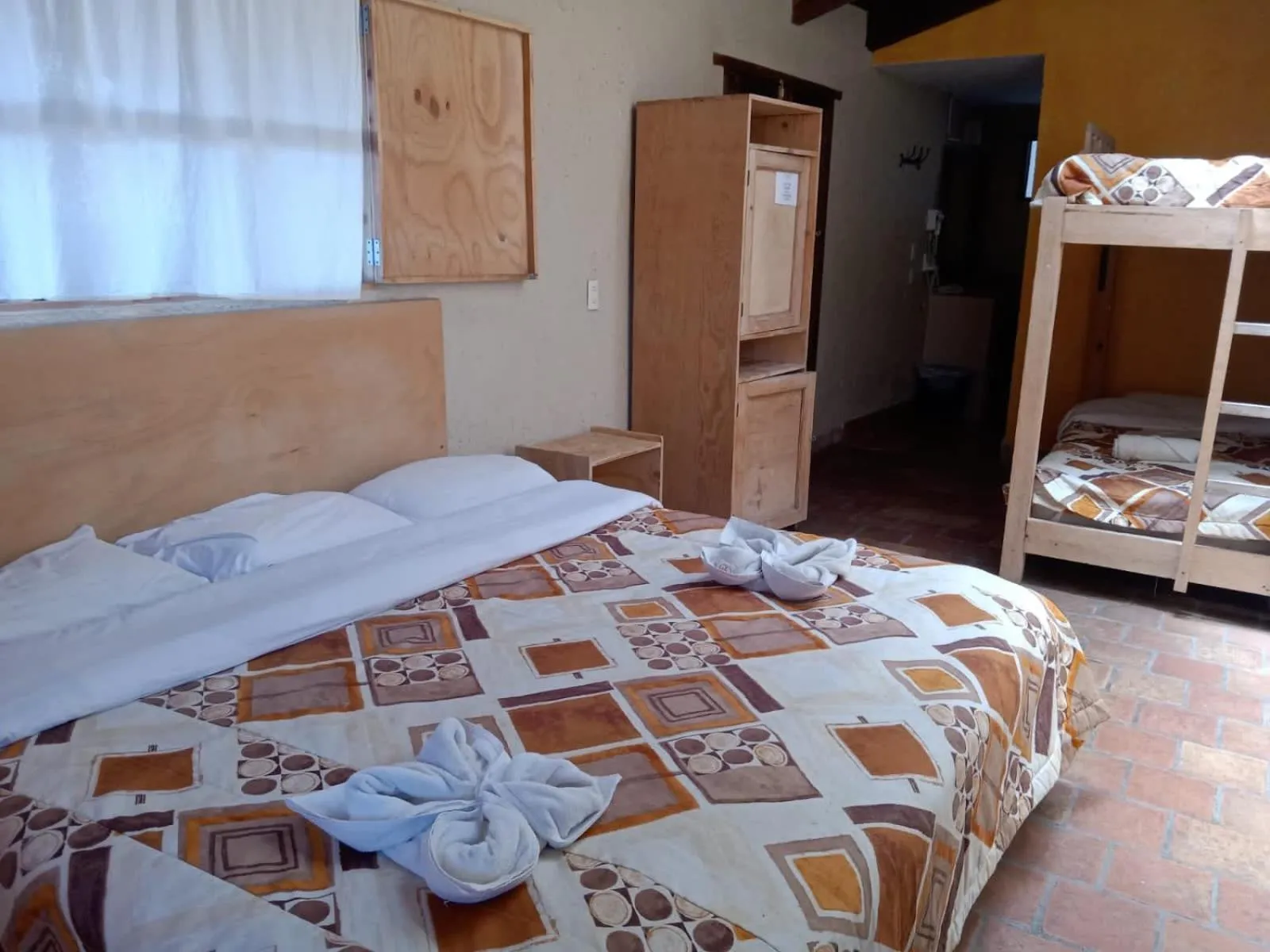 Triple Room in Rossco Hostel & Hotel