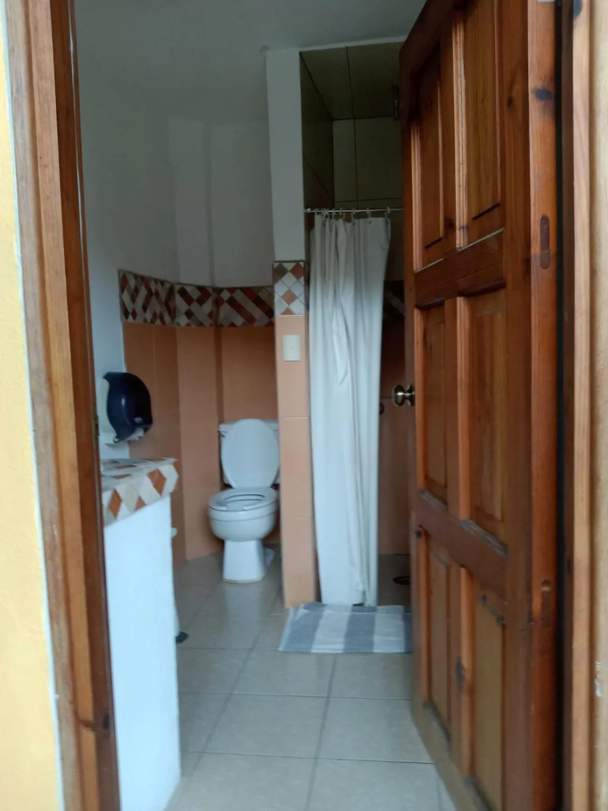Rossco Hostel & Hotel