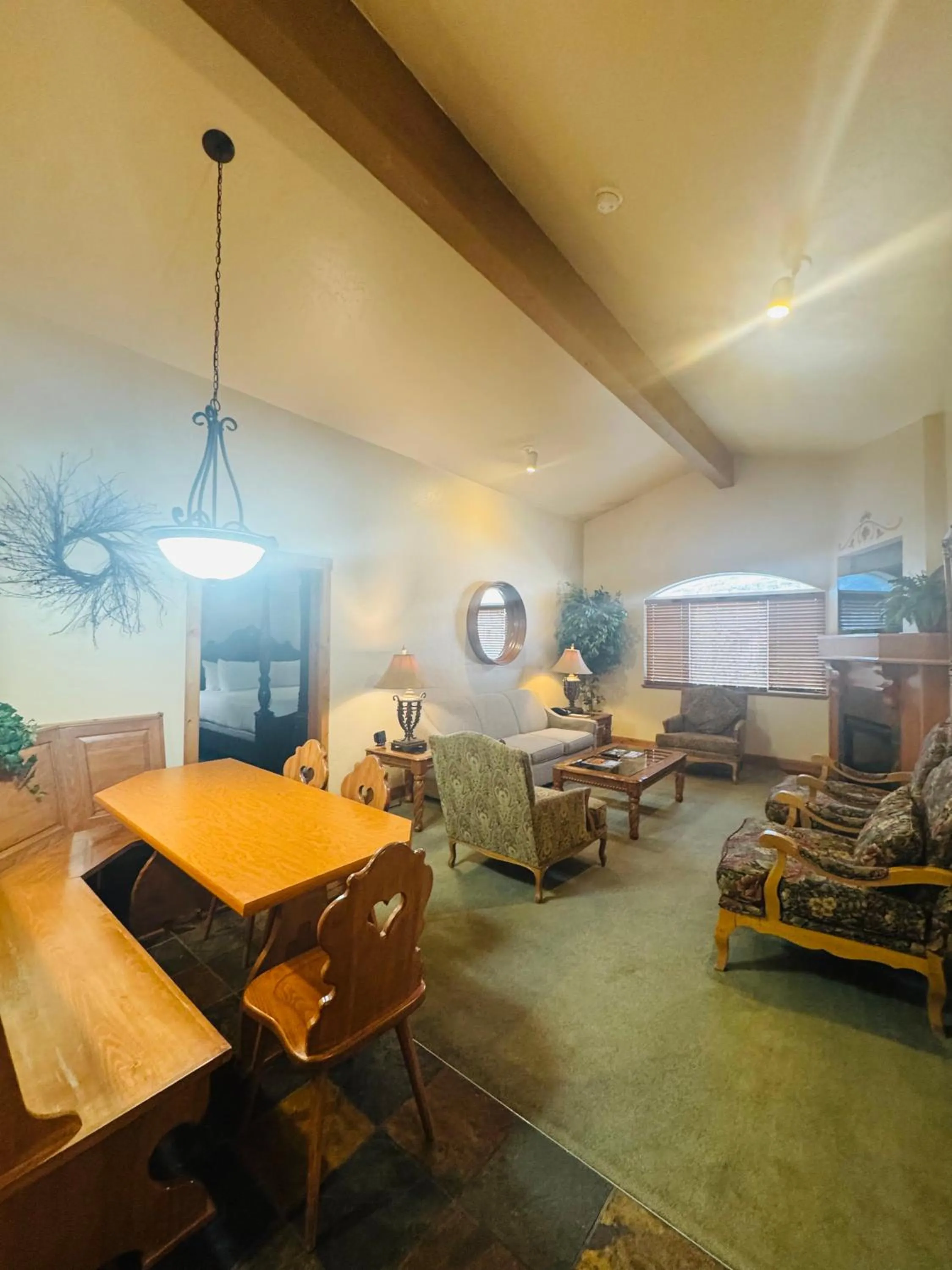 Seating area in Zermatt Utah Resort & Spa Trademark Collection by Wyndham