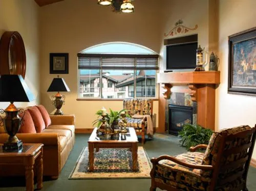 Living room in Zermatt Utah Resort & Spa Trademark Collection by Wyndham