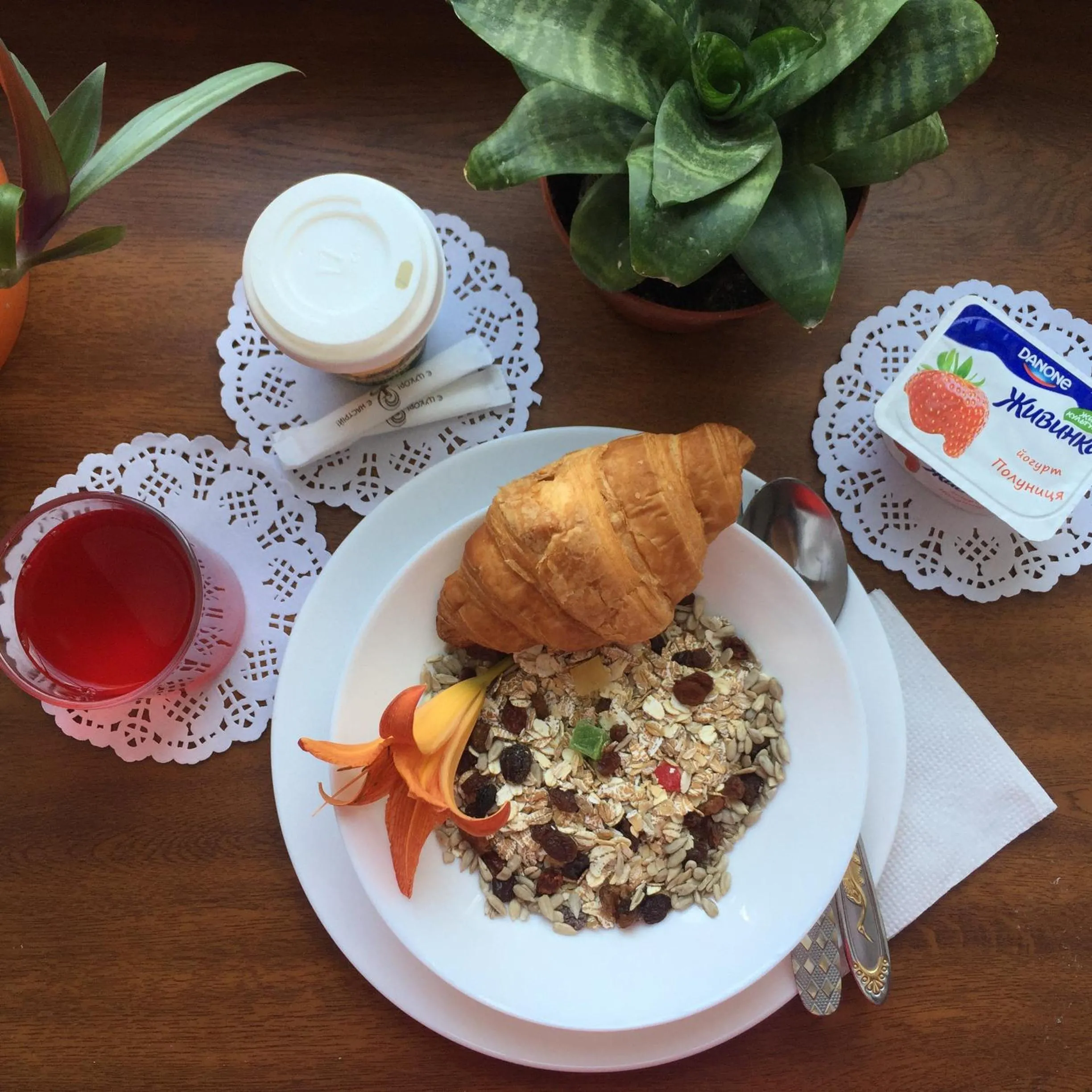 Food and drinks in Coin Hotel