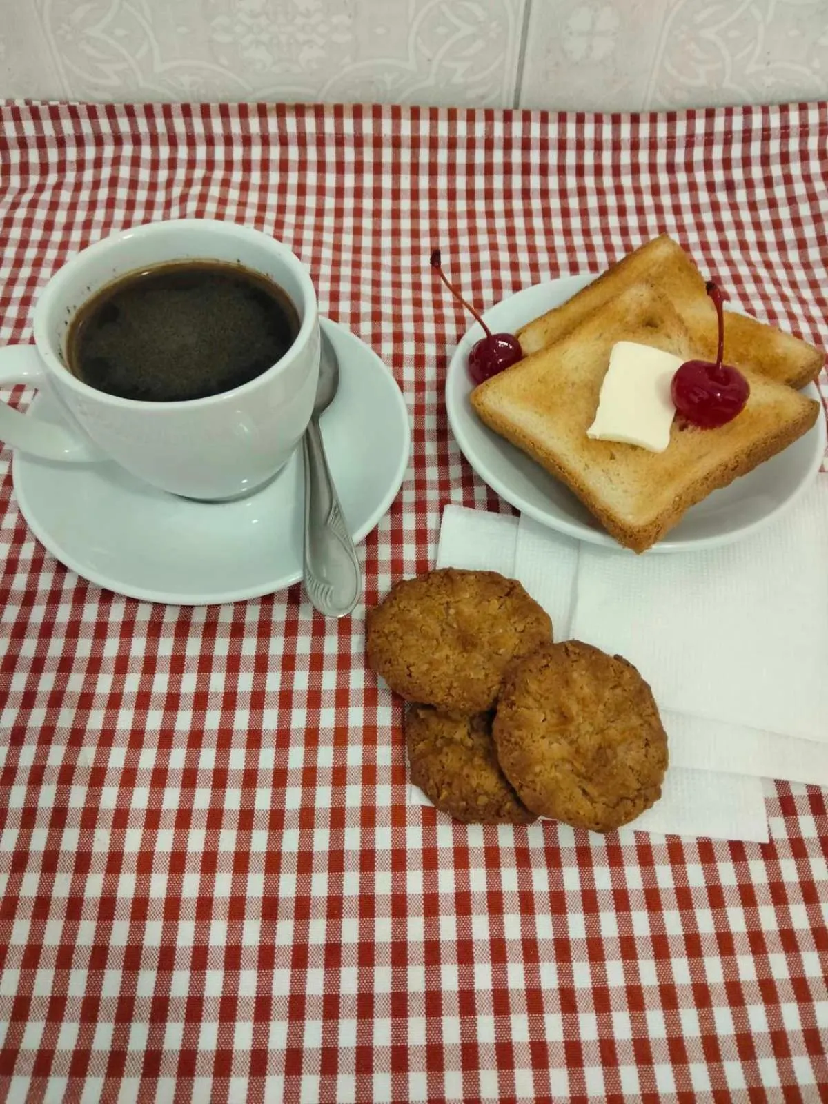Food and drinks in Coin Hotel