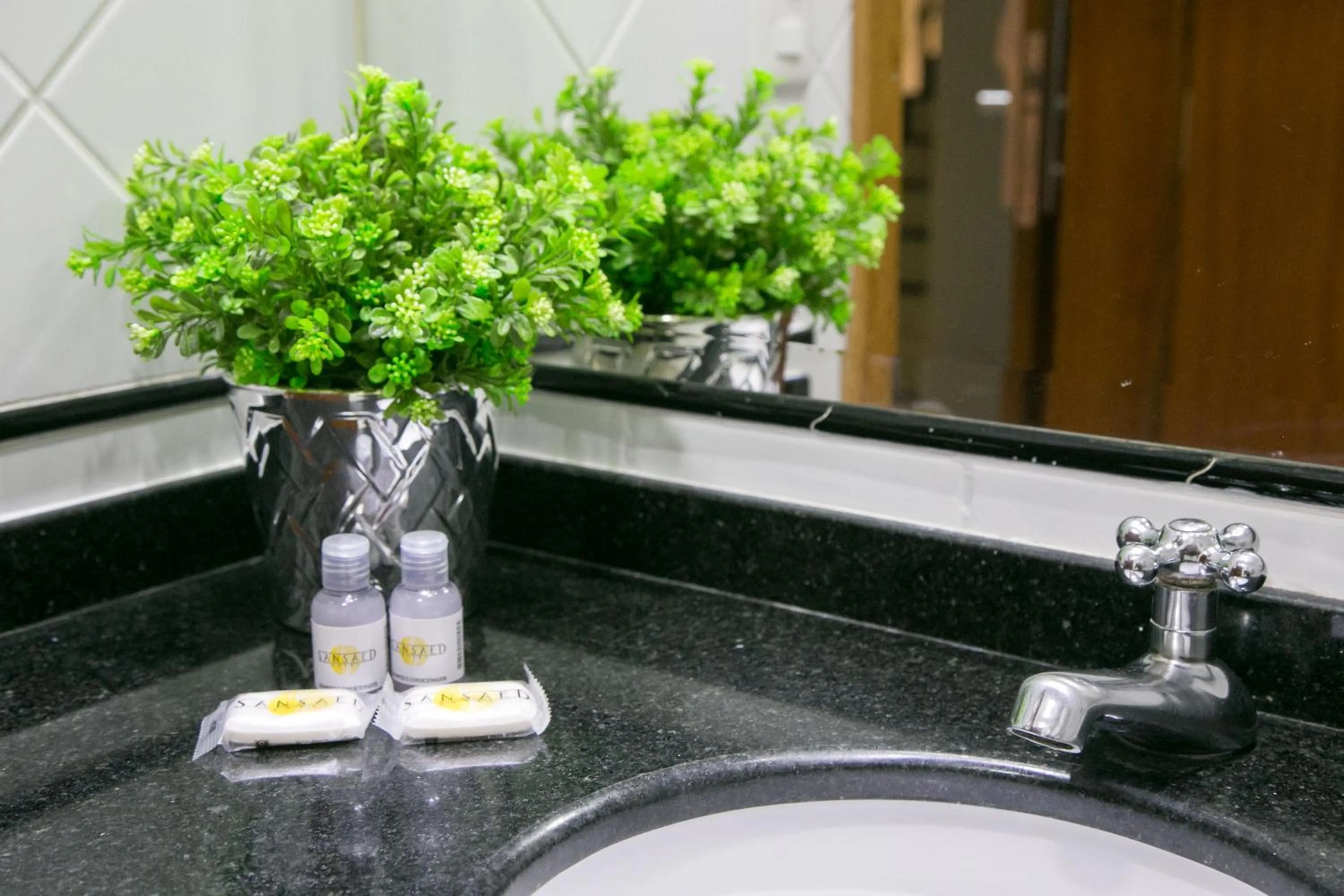 Bathroom in Hotel Sansaed