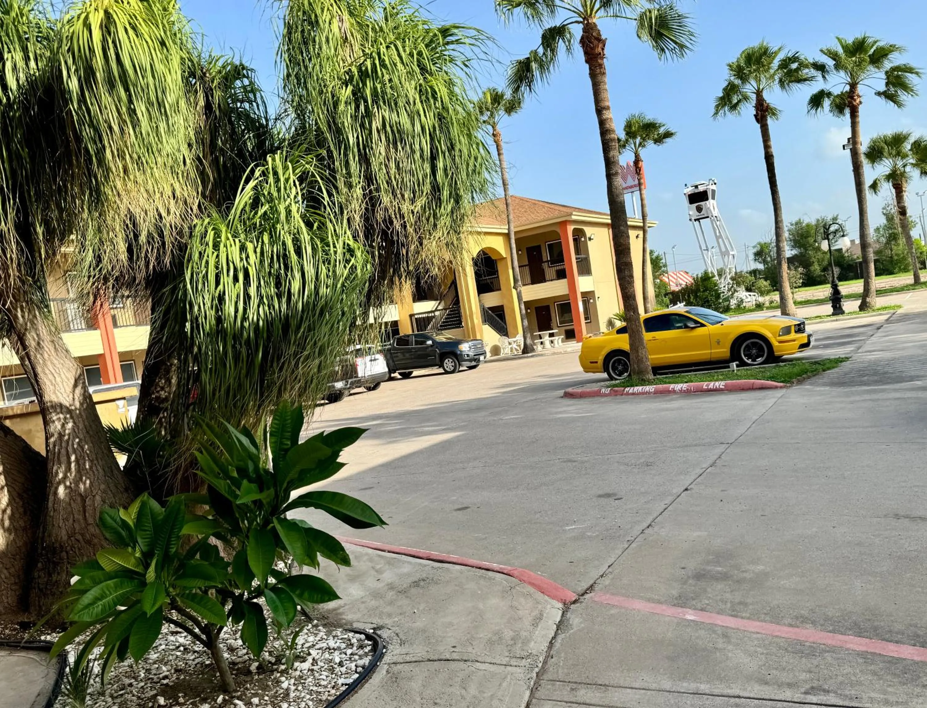 Property building in Texas Inn and Suites City Center at University Dr.