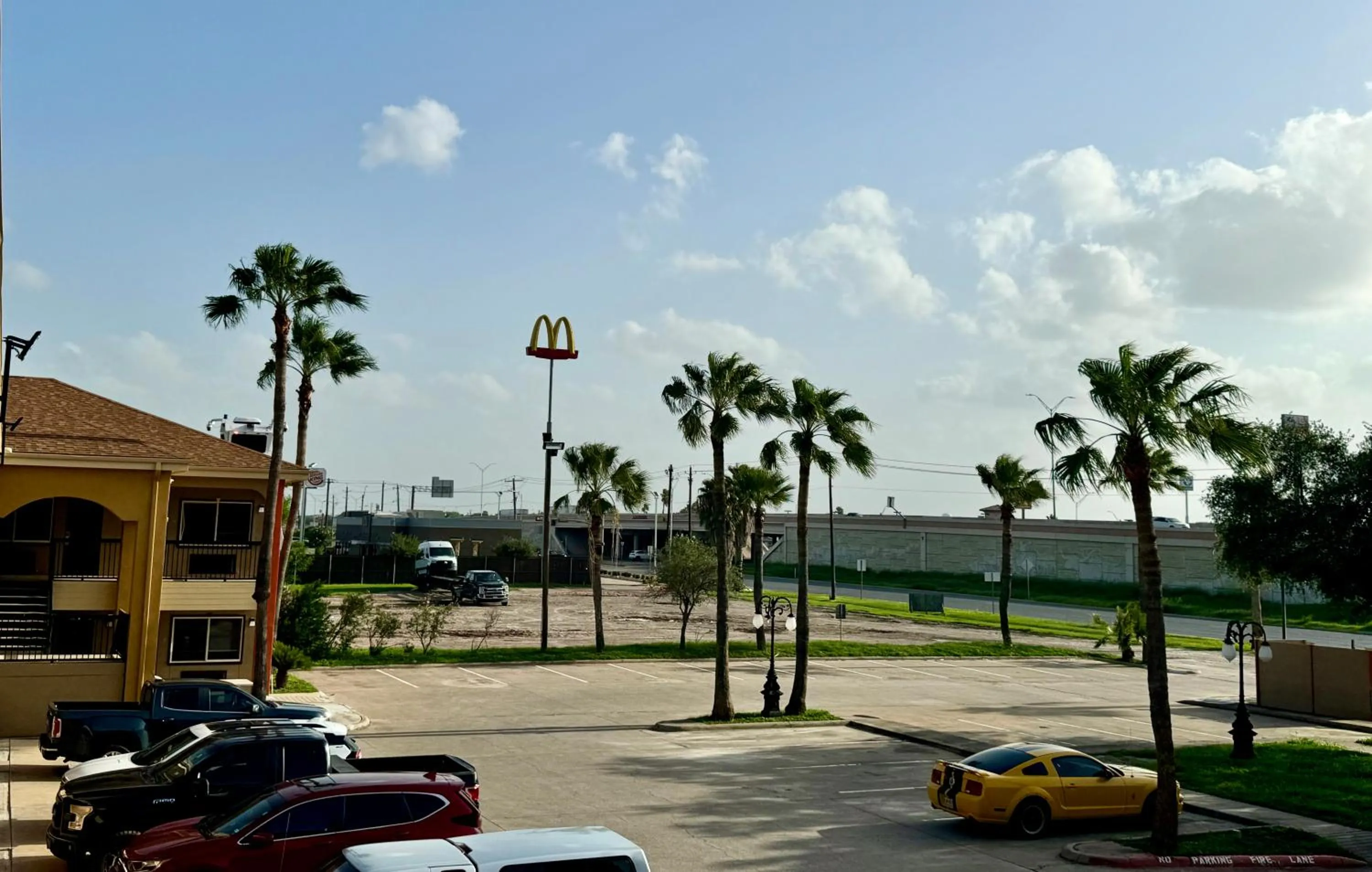 Property building in Texas Inn and Suites City Center at University Dr.
