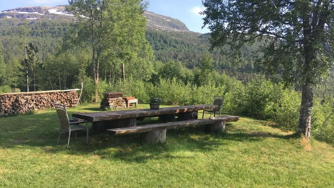 Garden in Voss Lodge Rongastovo