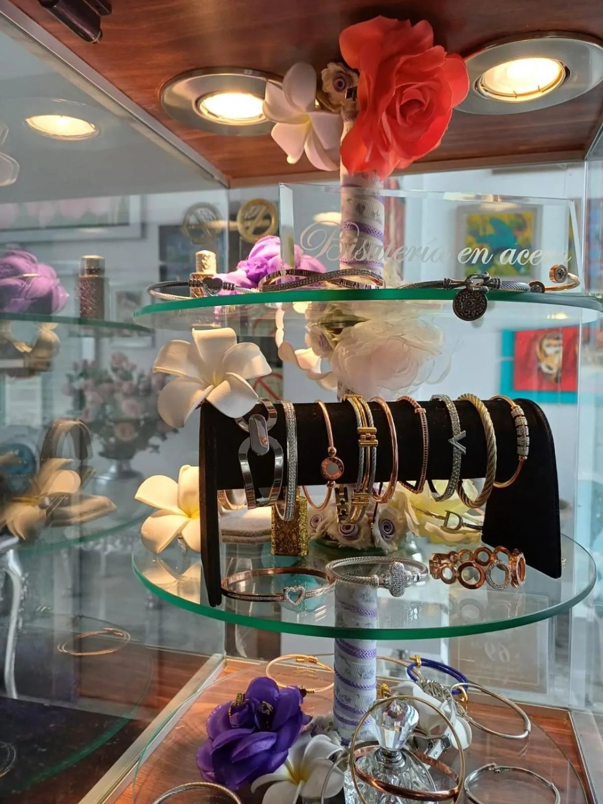 On-site shops in Hotel Vila Santa