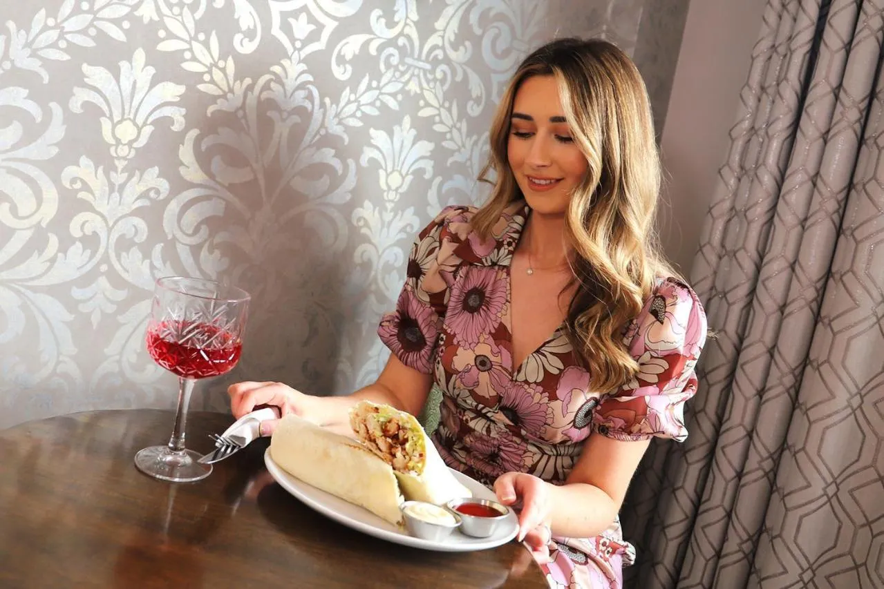 People in The Valley Hotel & Carriage Gardens